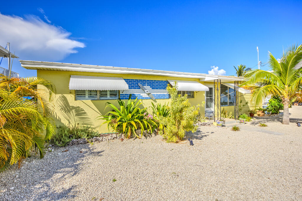 168 S Airport Drive Property Photo 4