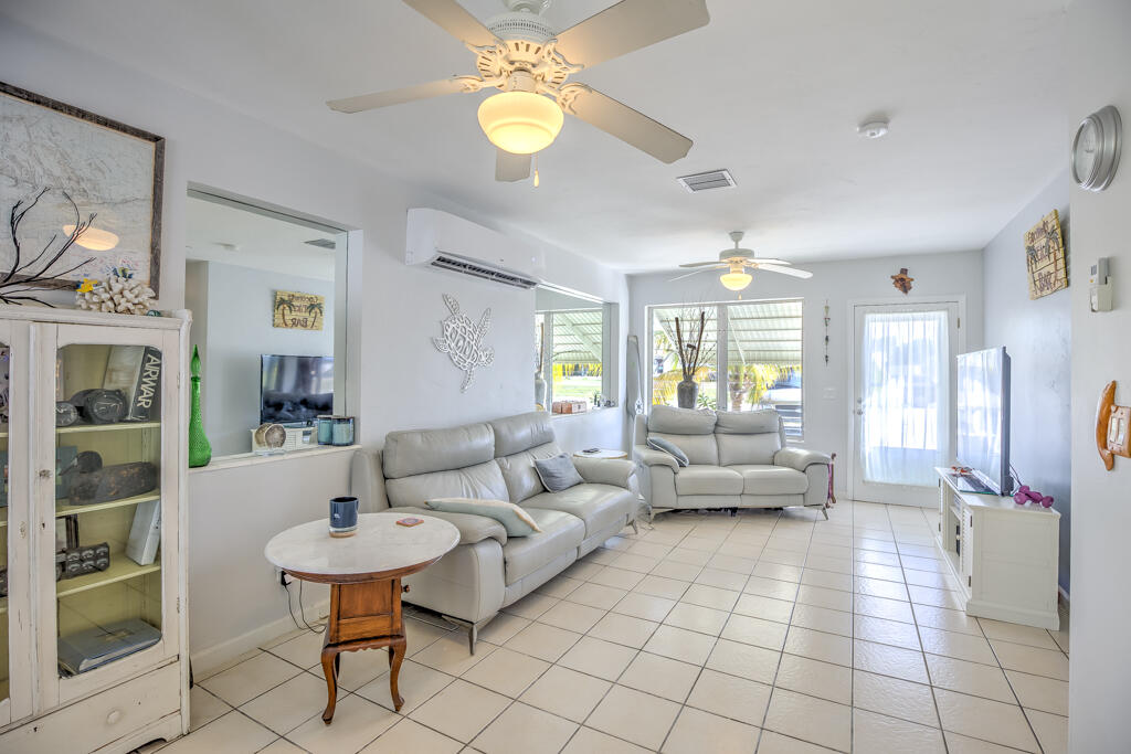 168 S Airport Drive Property Photo 8