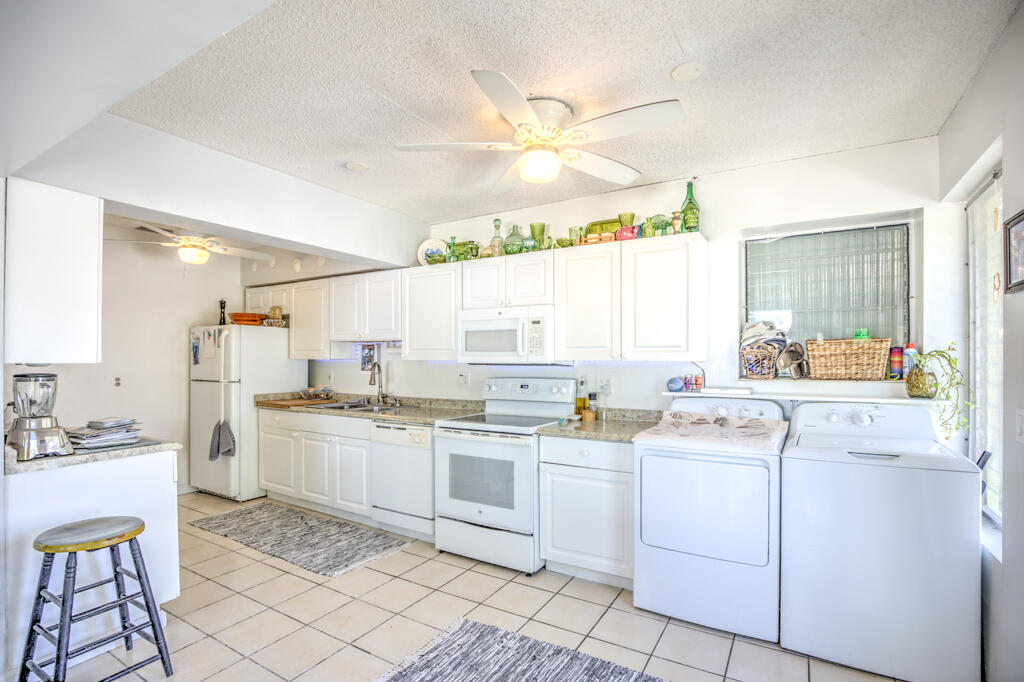 168 S Airport Drive Property Photo 14