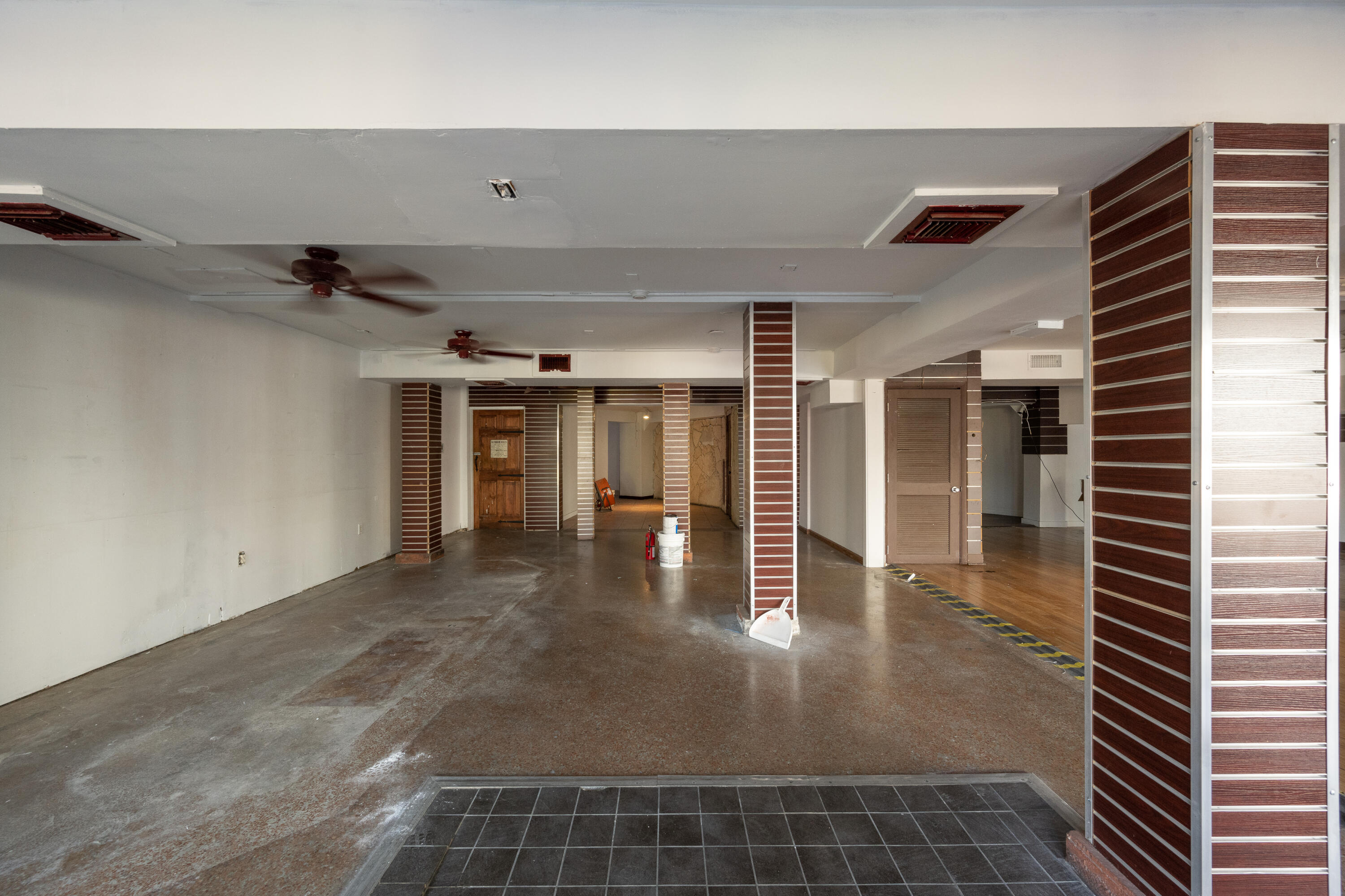304 Front Street Property Photo 9
