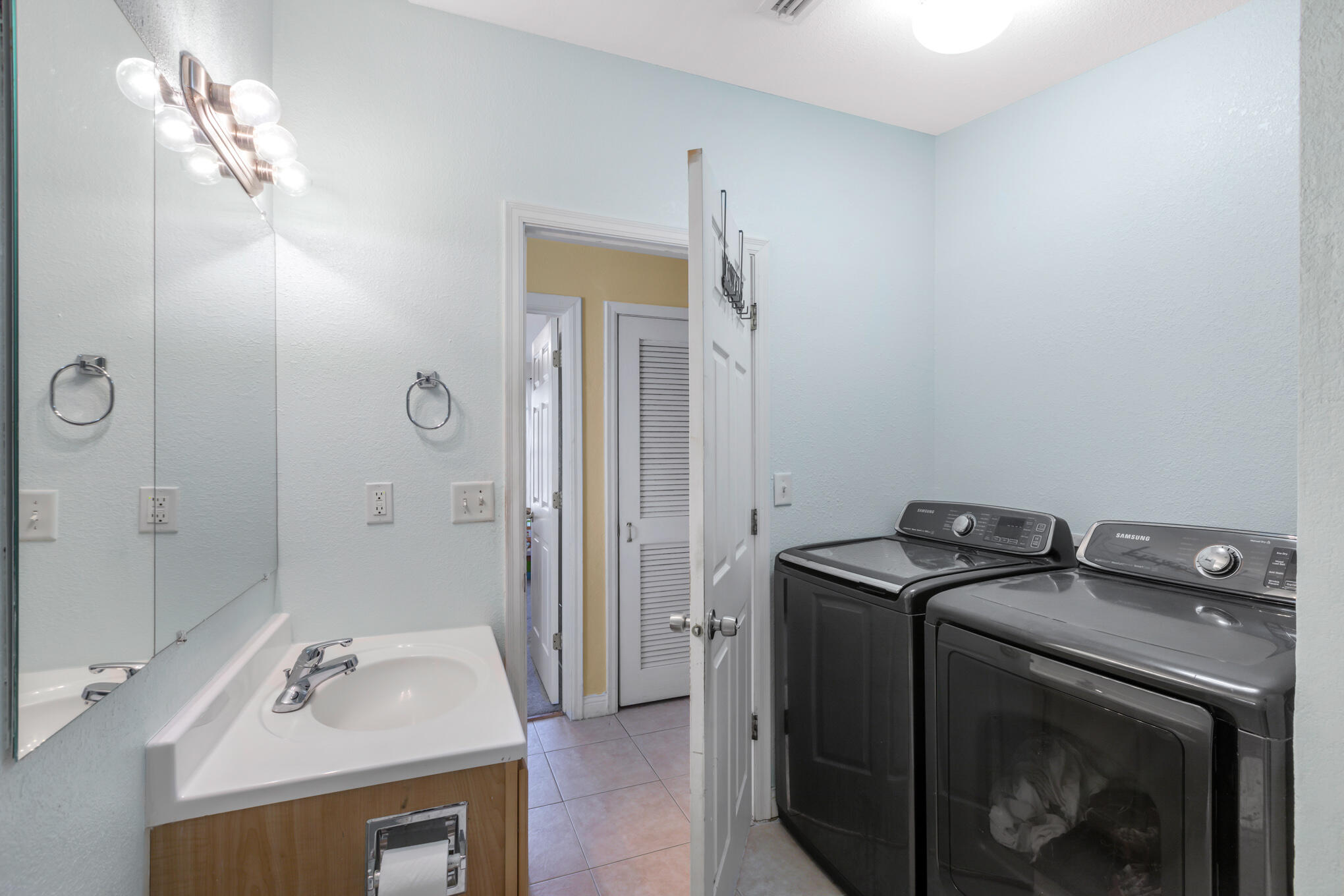 522 Palm Drive Property Photo 15