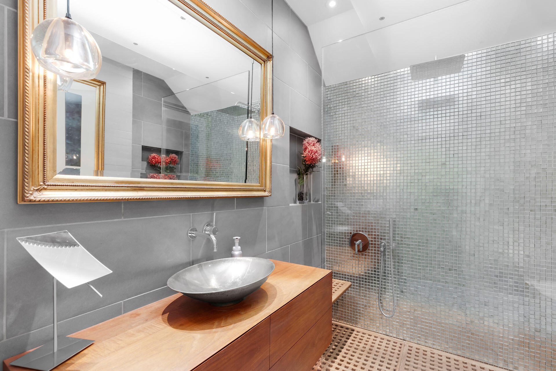 1014 Southard Street Property Photo 25