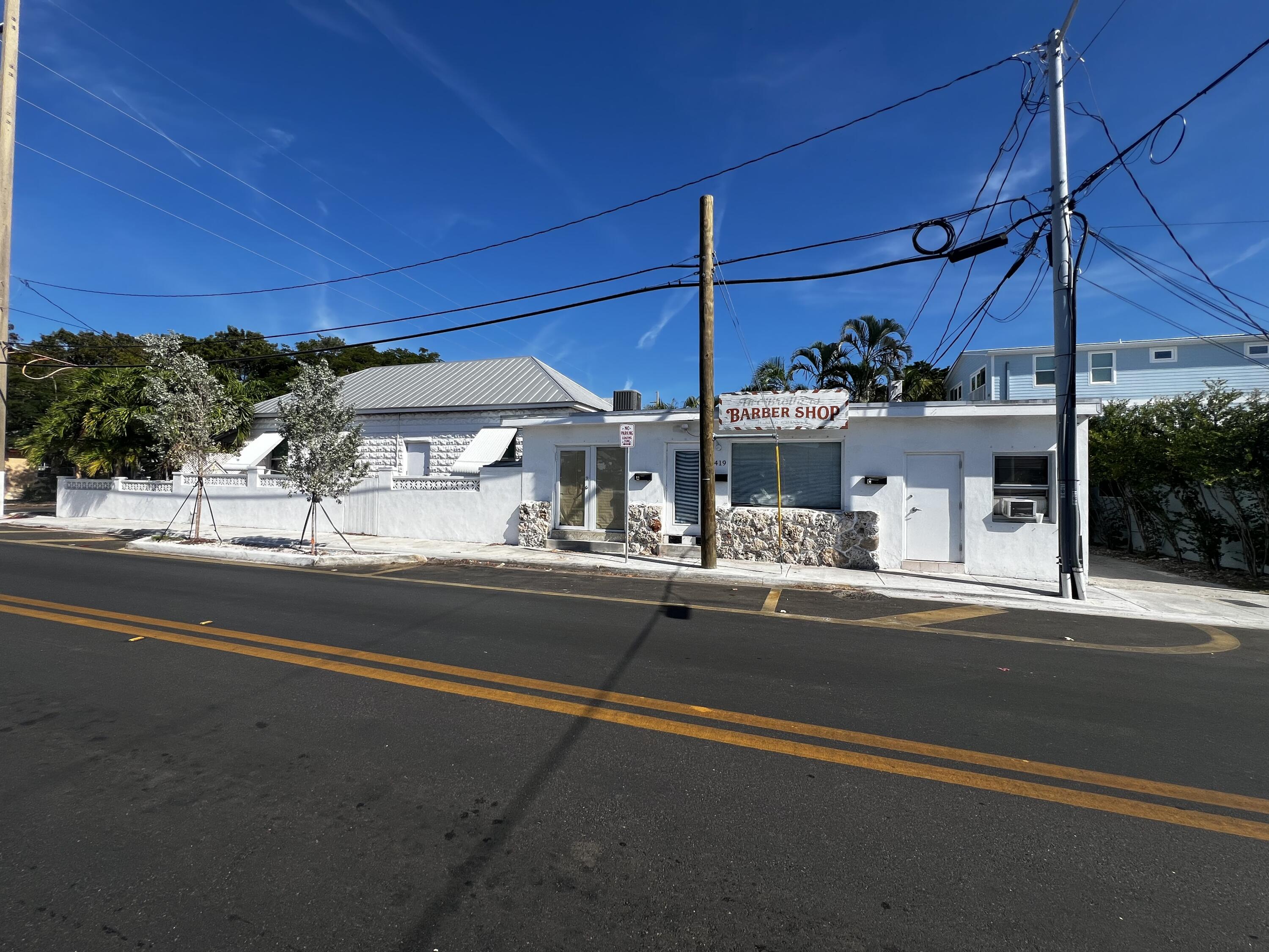1900 Staples Avenue Property Photo 2