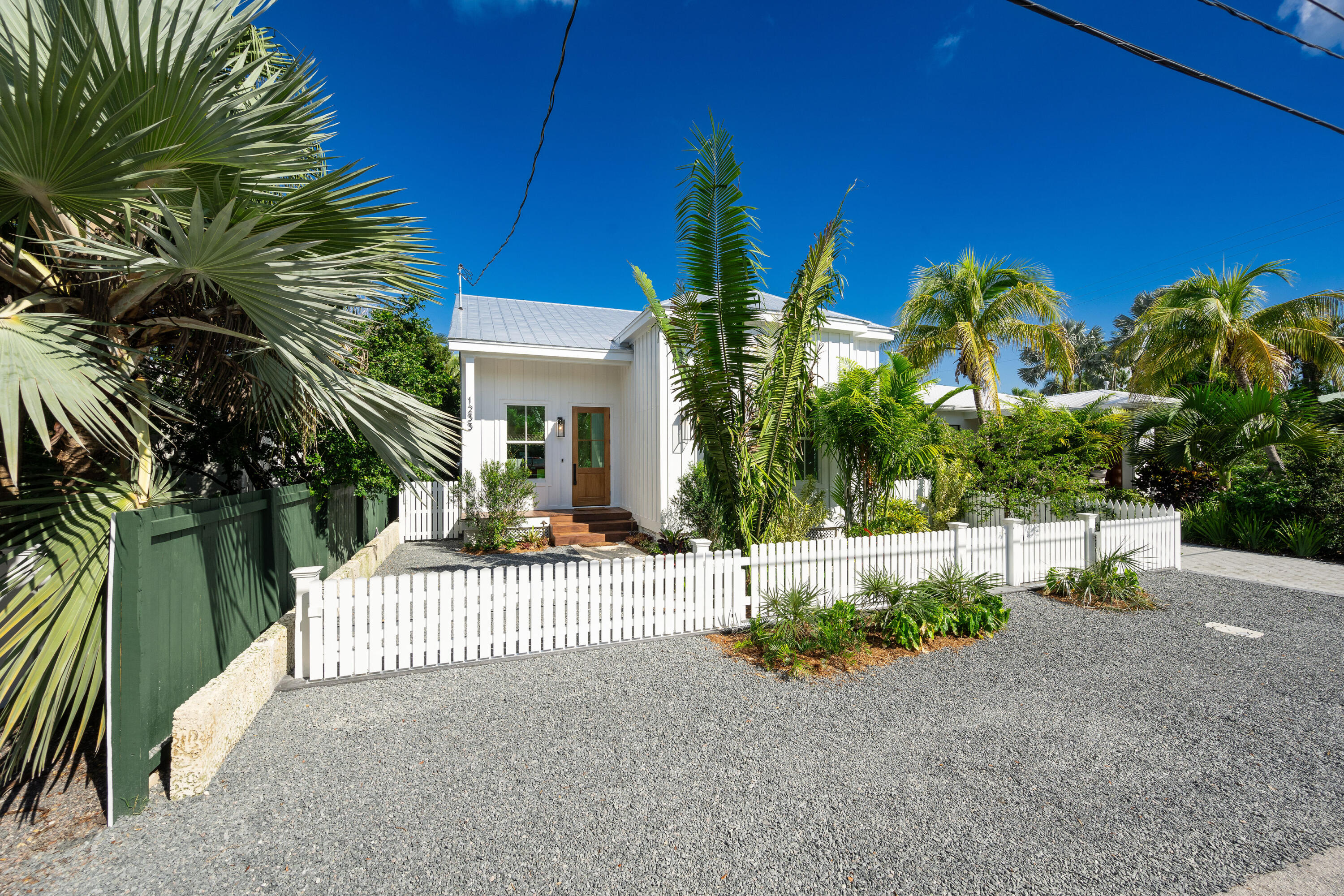 1233 Washington Street Property Photo