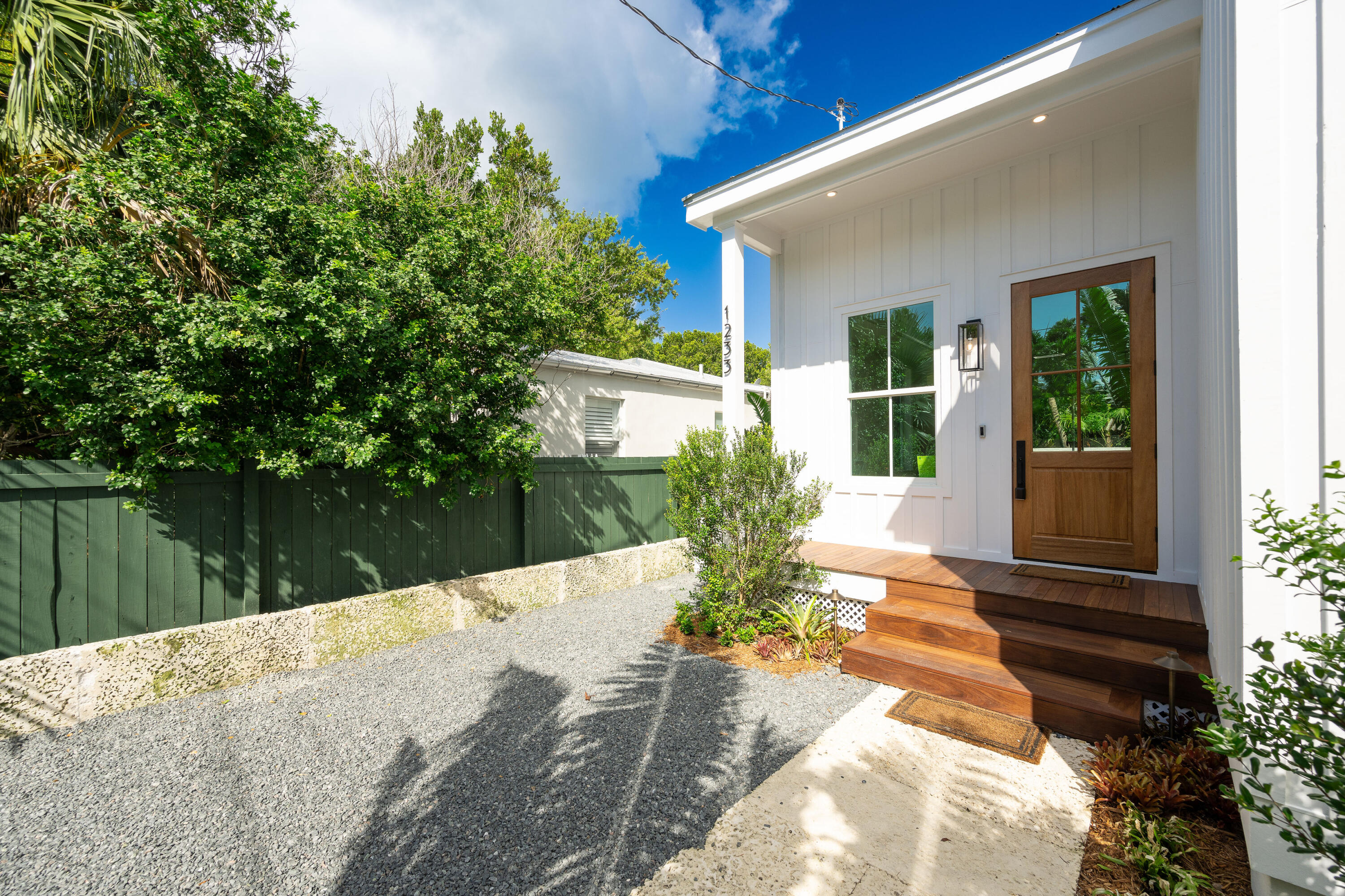 1233 Washington Street Property Photo 2