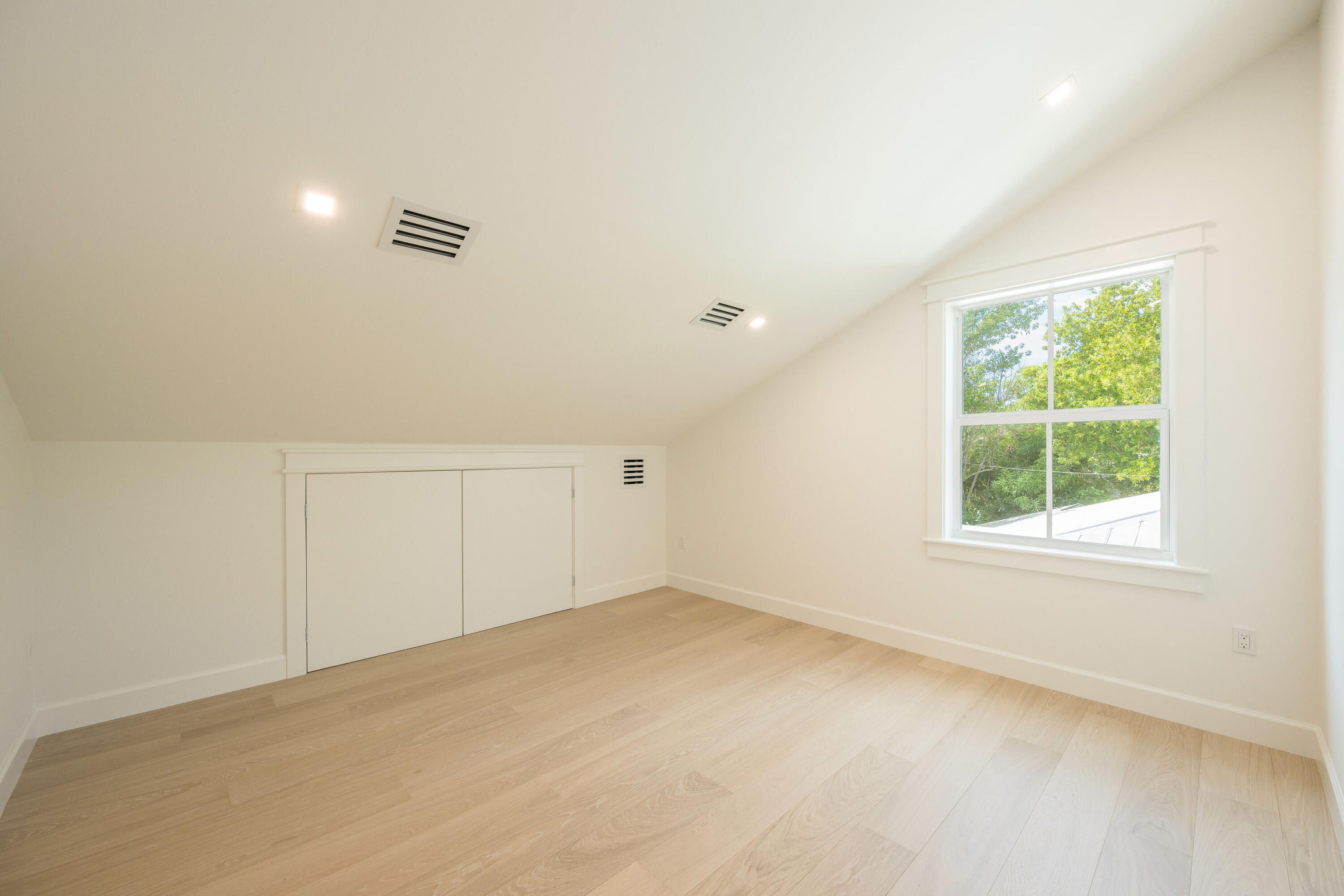 1233 Washington Street Property Photo 22