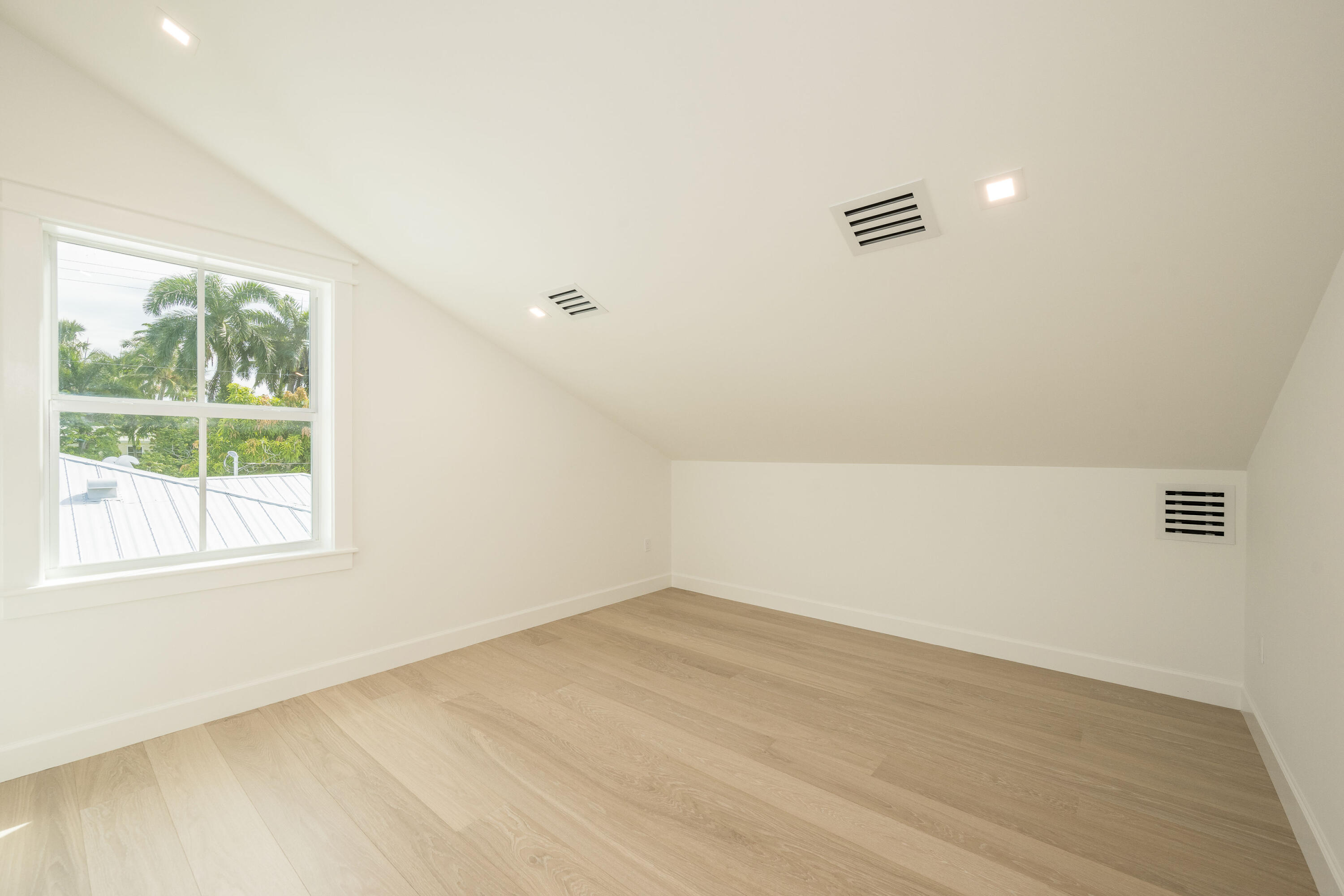 1233 Washington Street Property Photo 25