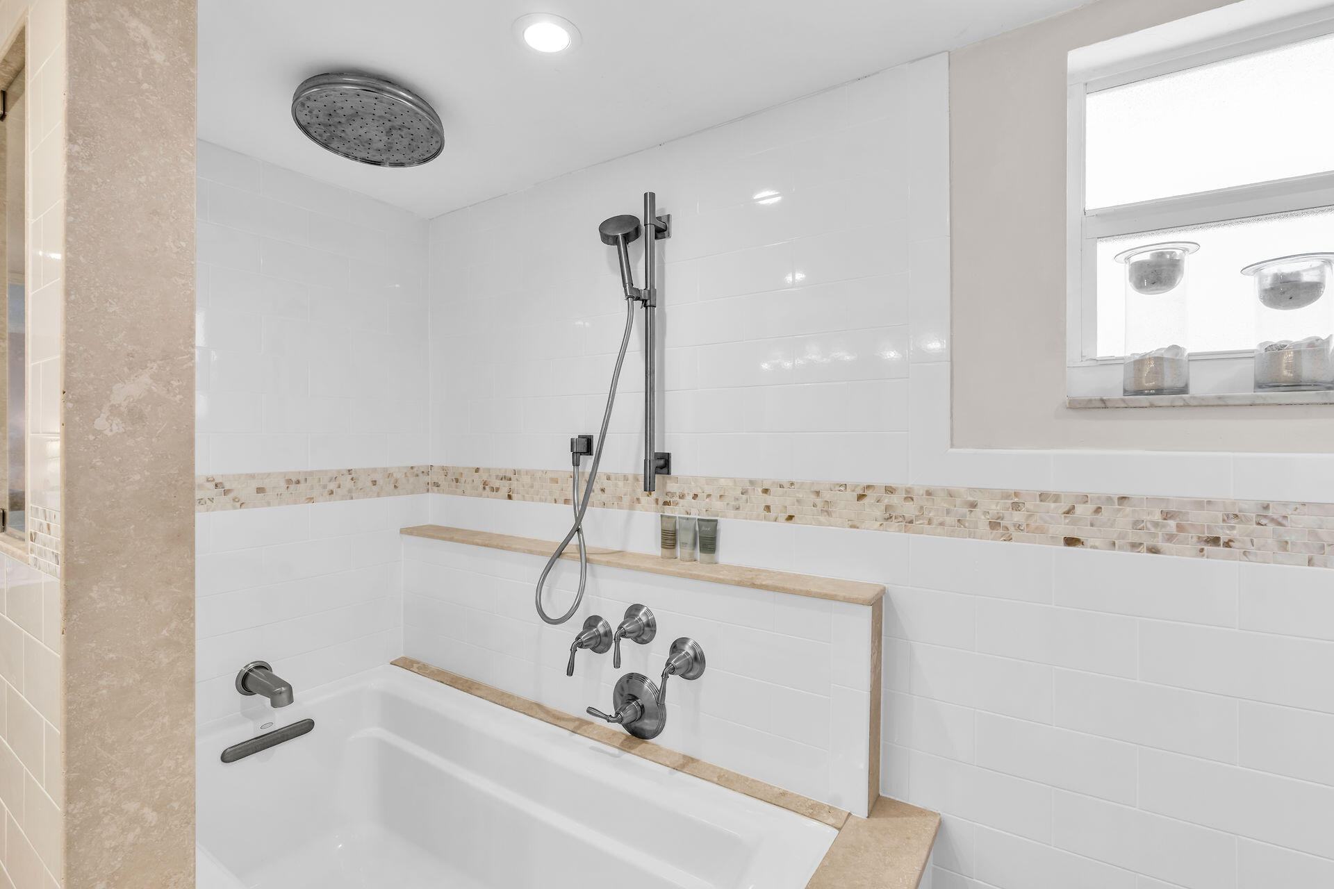200 Wrenn Street, 701 Property Photo 33