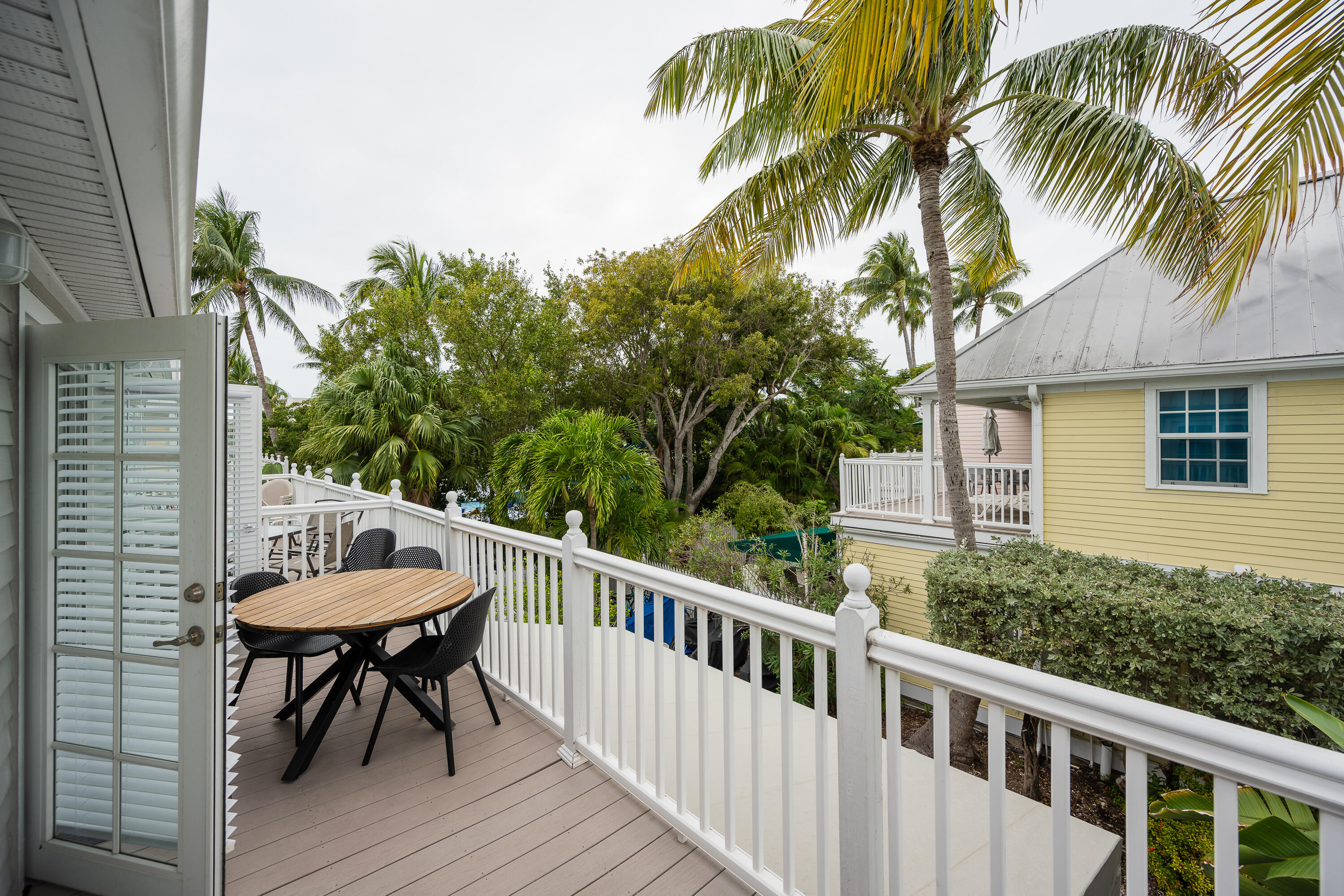 620 Thomas Street, 284 Property Photo 6