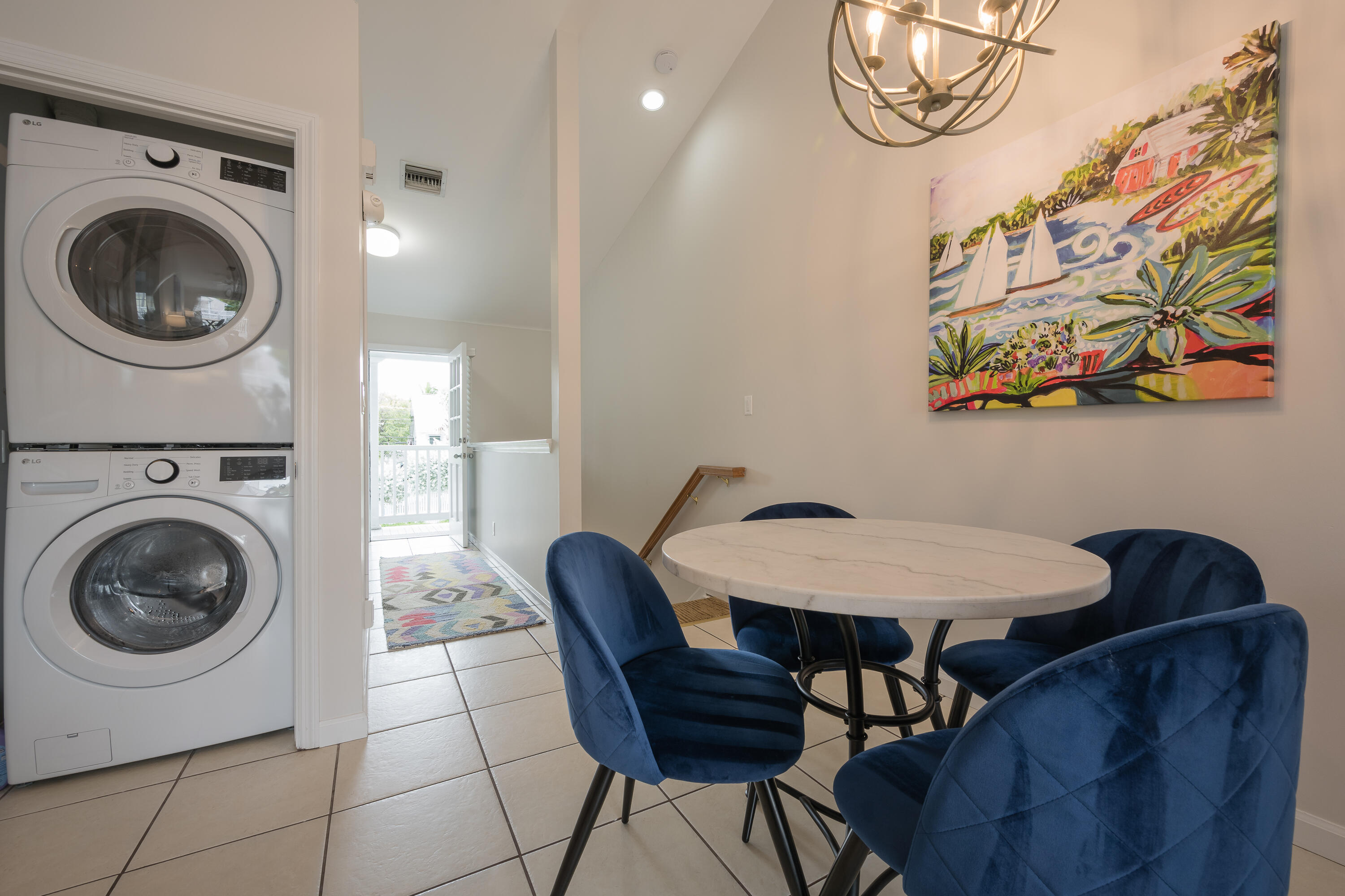 620 Thomas Street, 284 Property Photo 12