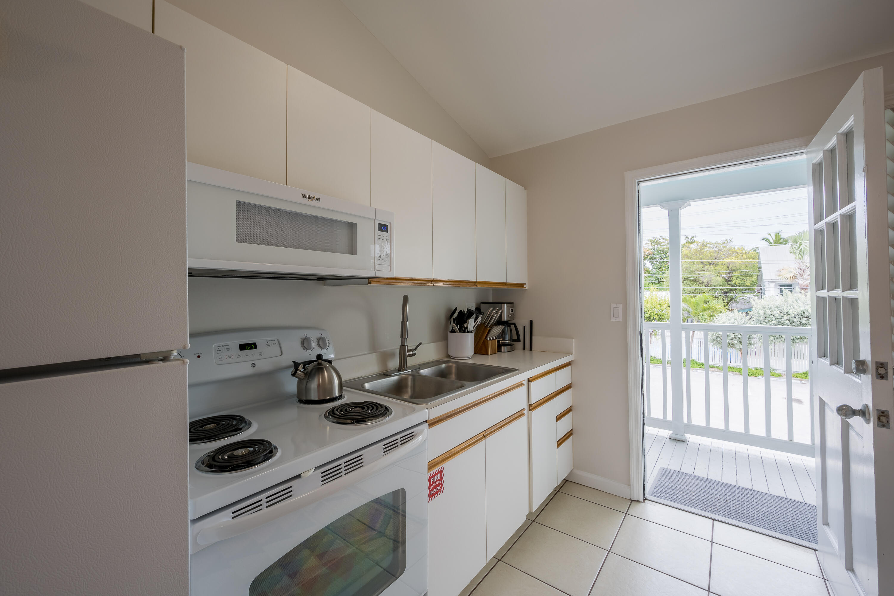 620 Thomas Street, 284 Property Photo 14