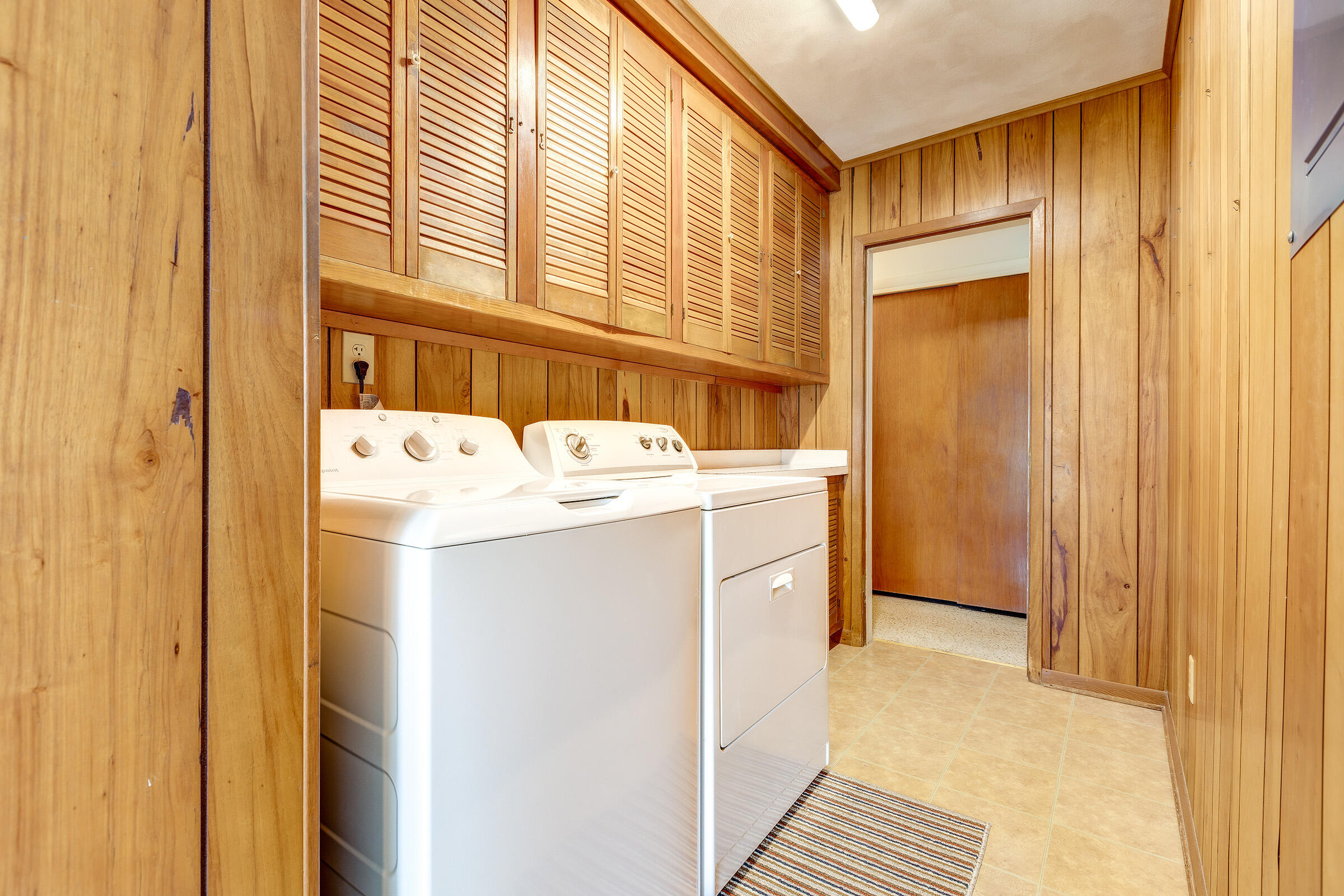 3621 Northside Drive Property Photo 11