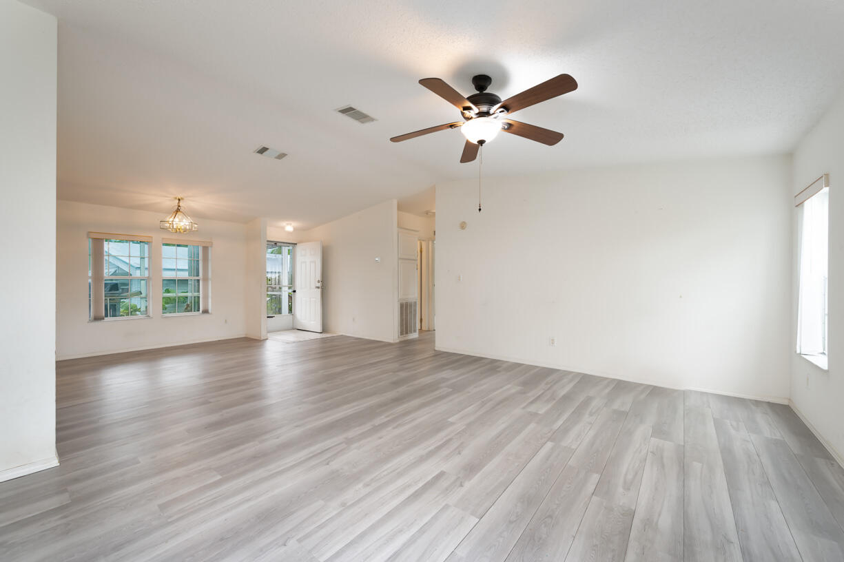 304 Pisces Lane Property Photo 2