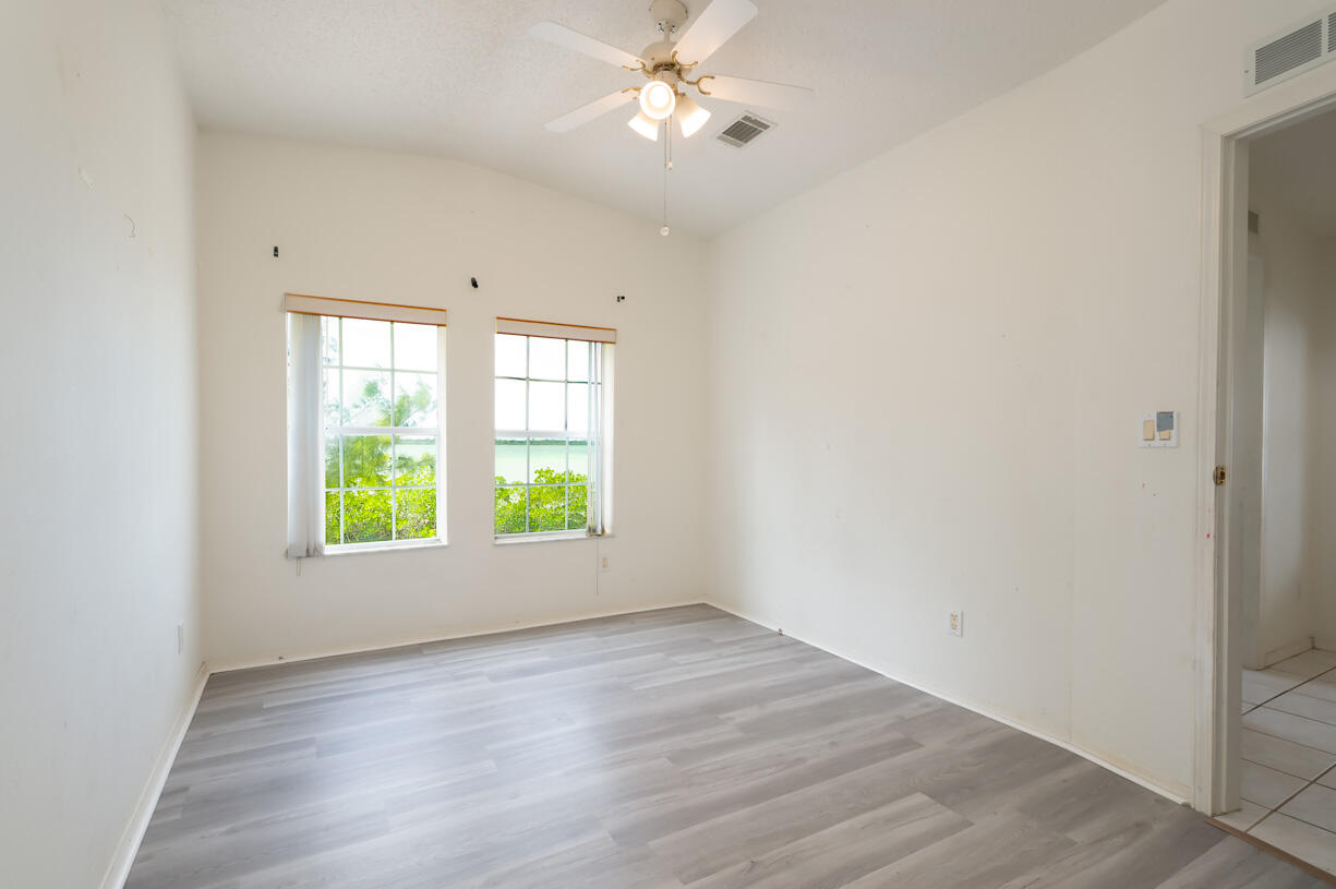 304 Pisces Lane Property Photo 12