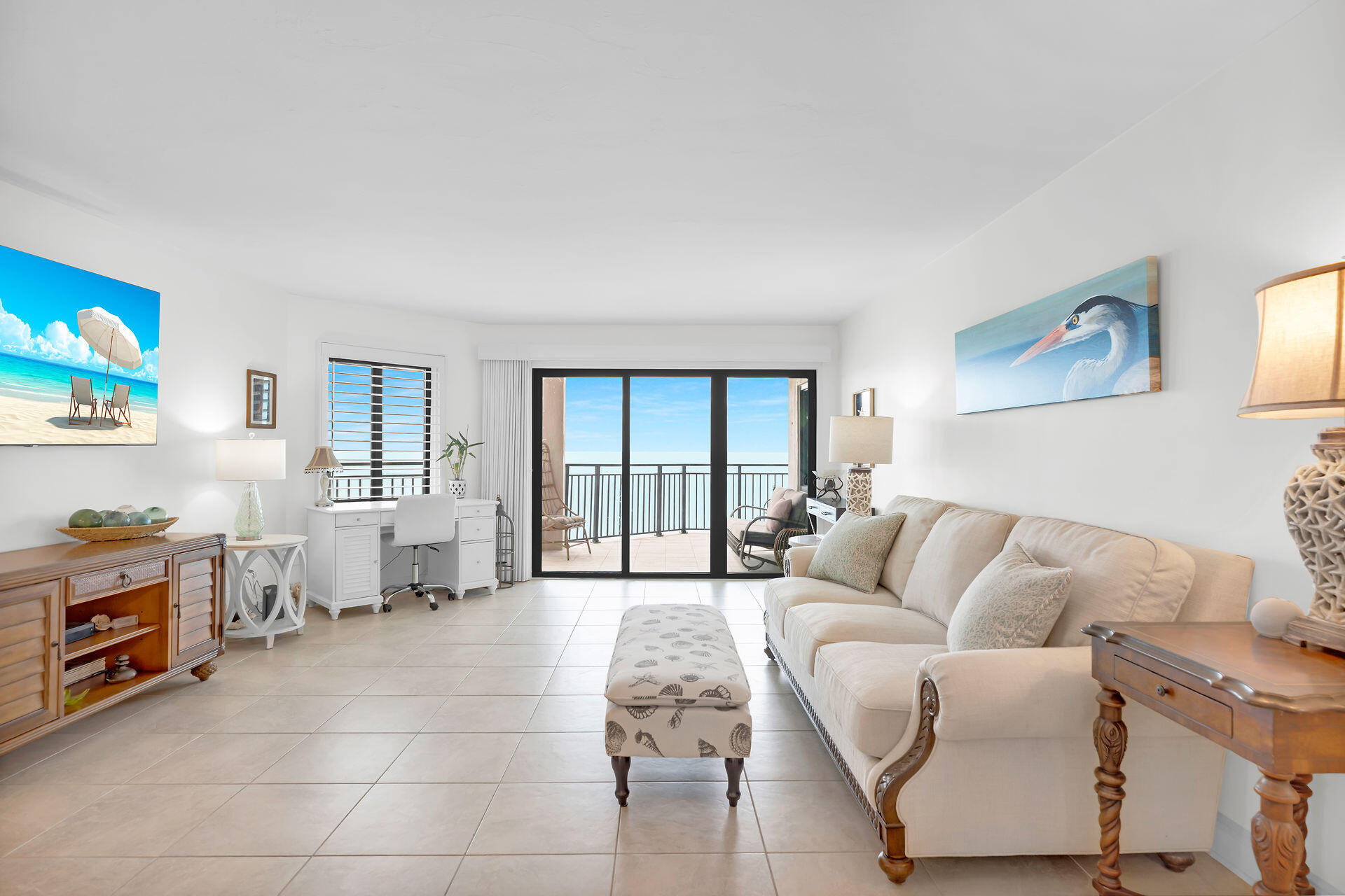1001 W Ocean Drive, 1-203 Property Photo 10