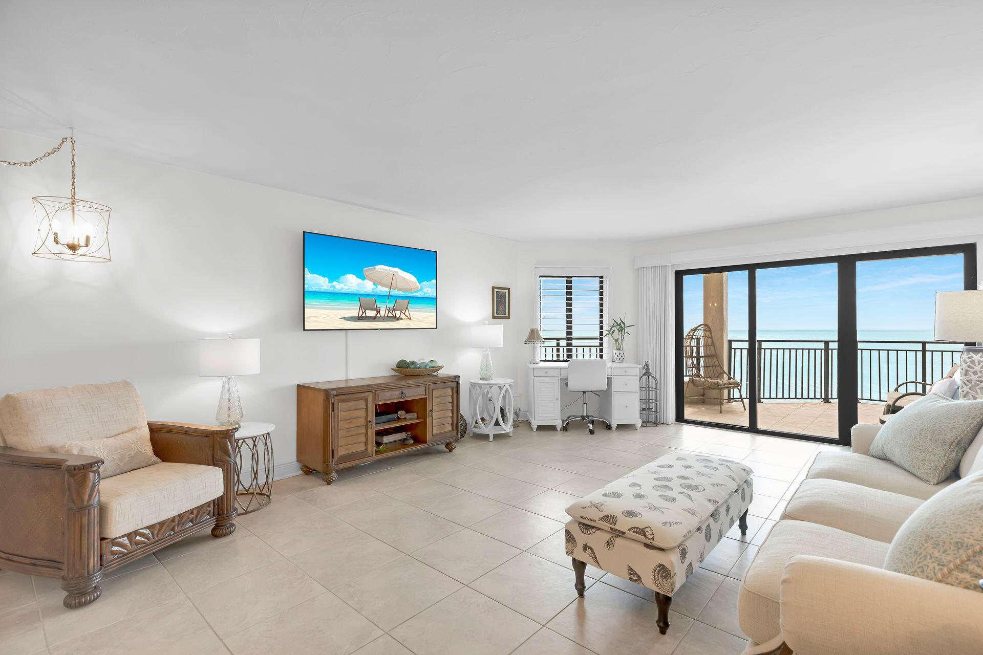 1001 W Ocean Drive, 1-203 Property Photo 11