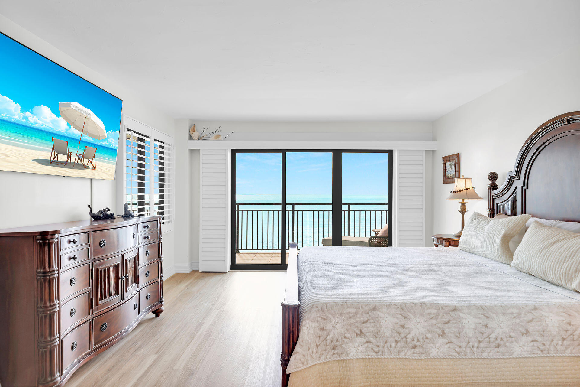 1001 W Ocean Drive, 1-203 Property Photo 17