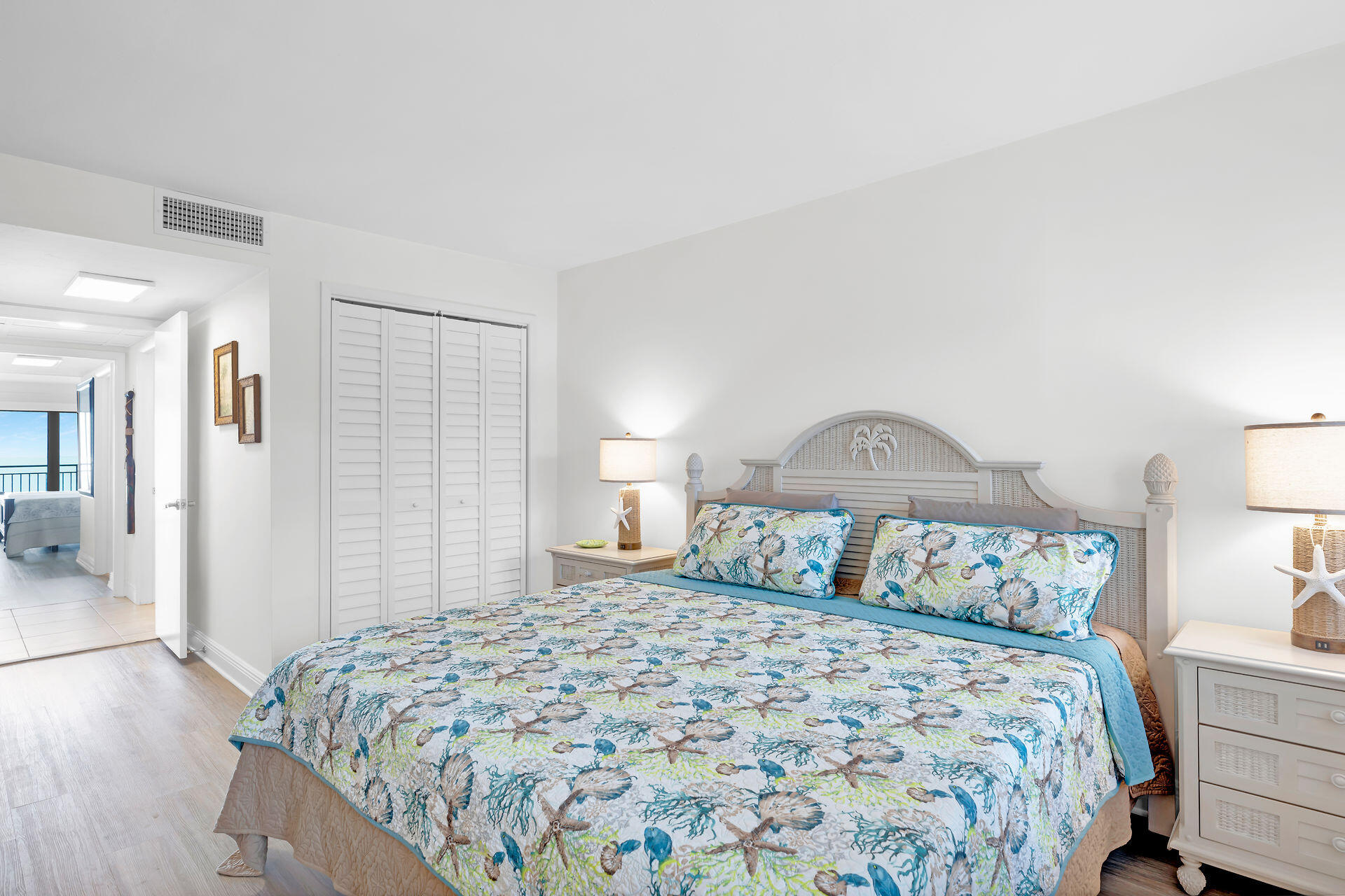 1001 W Ocean Drive, 1-203 Property Photo 25