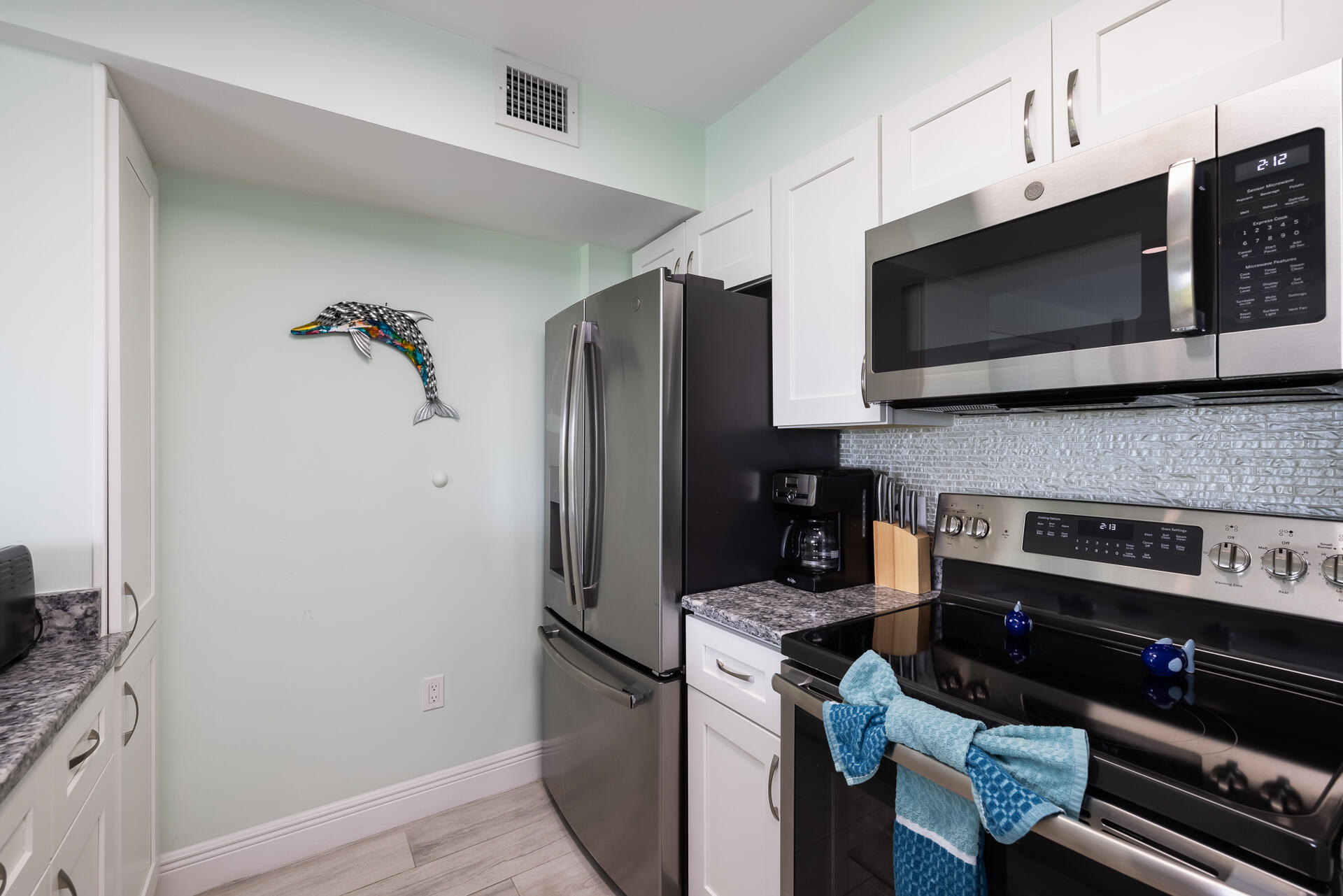 500 Burton Drive, 5213 Property Photo 15