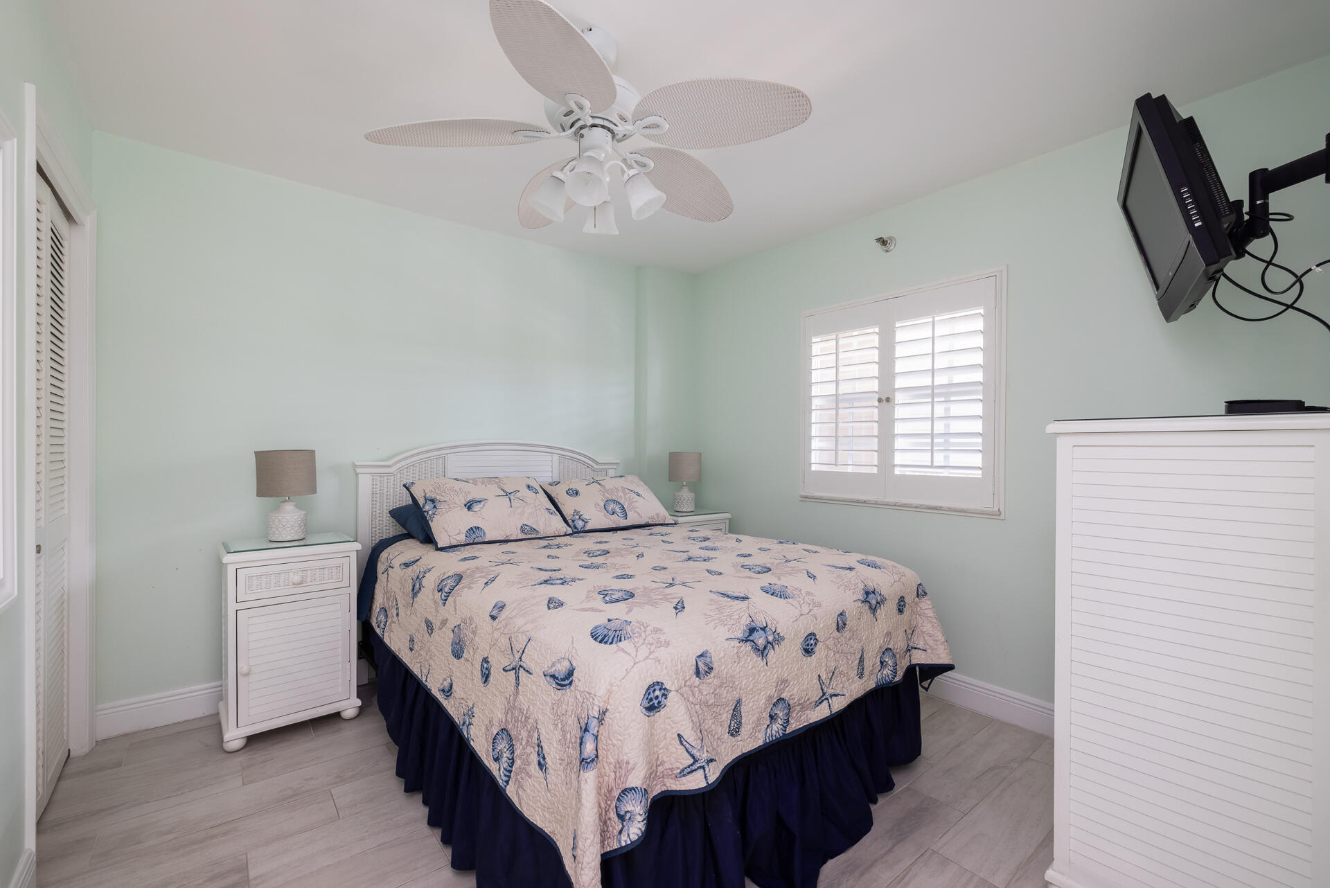 500 Burton Drive, 5213 Property Photo 18