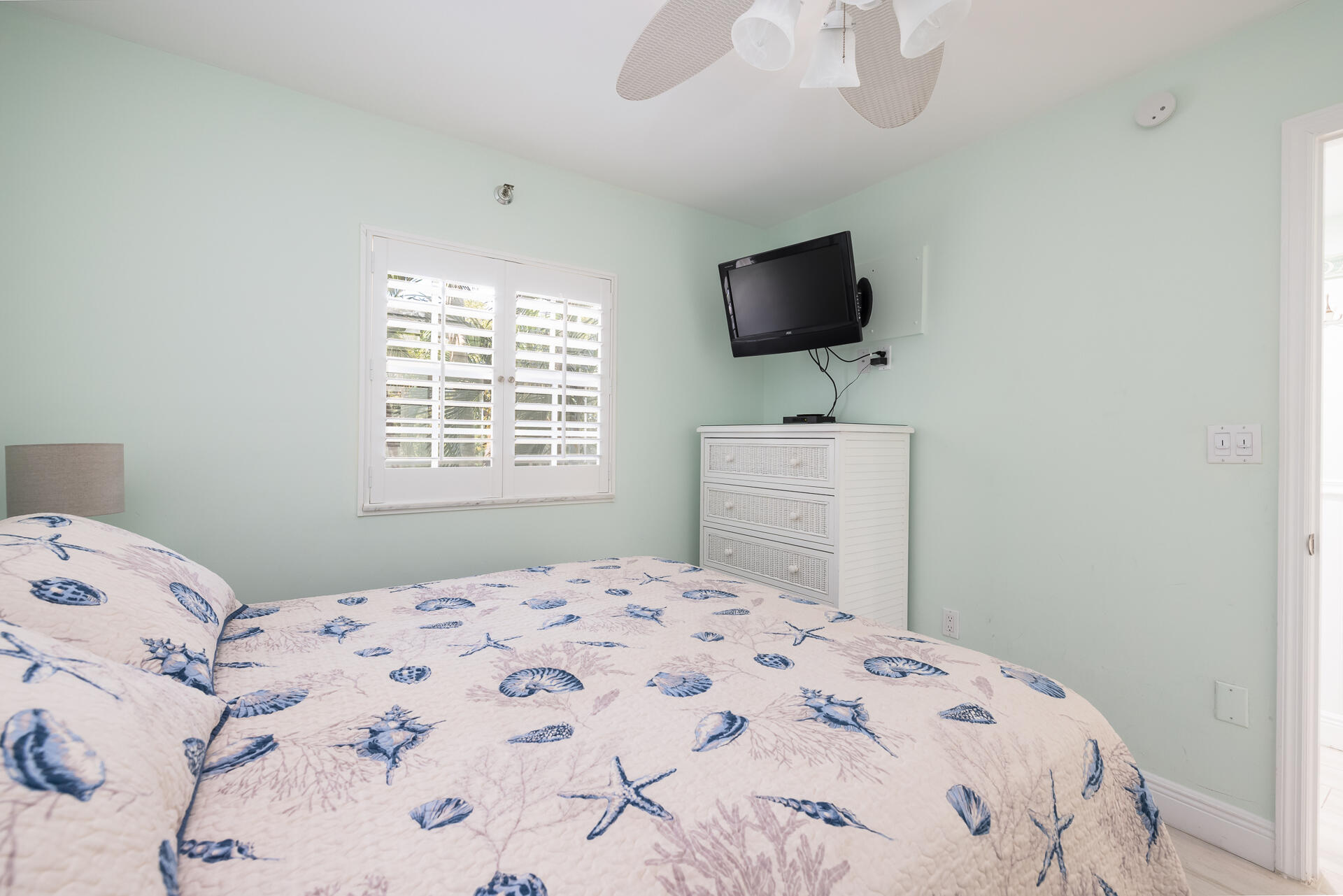 500 Burton Drive, 5213 Property Photo 19