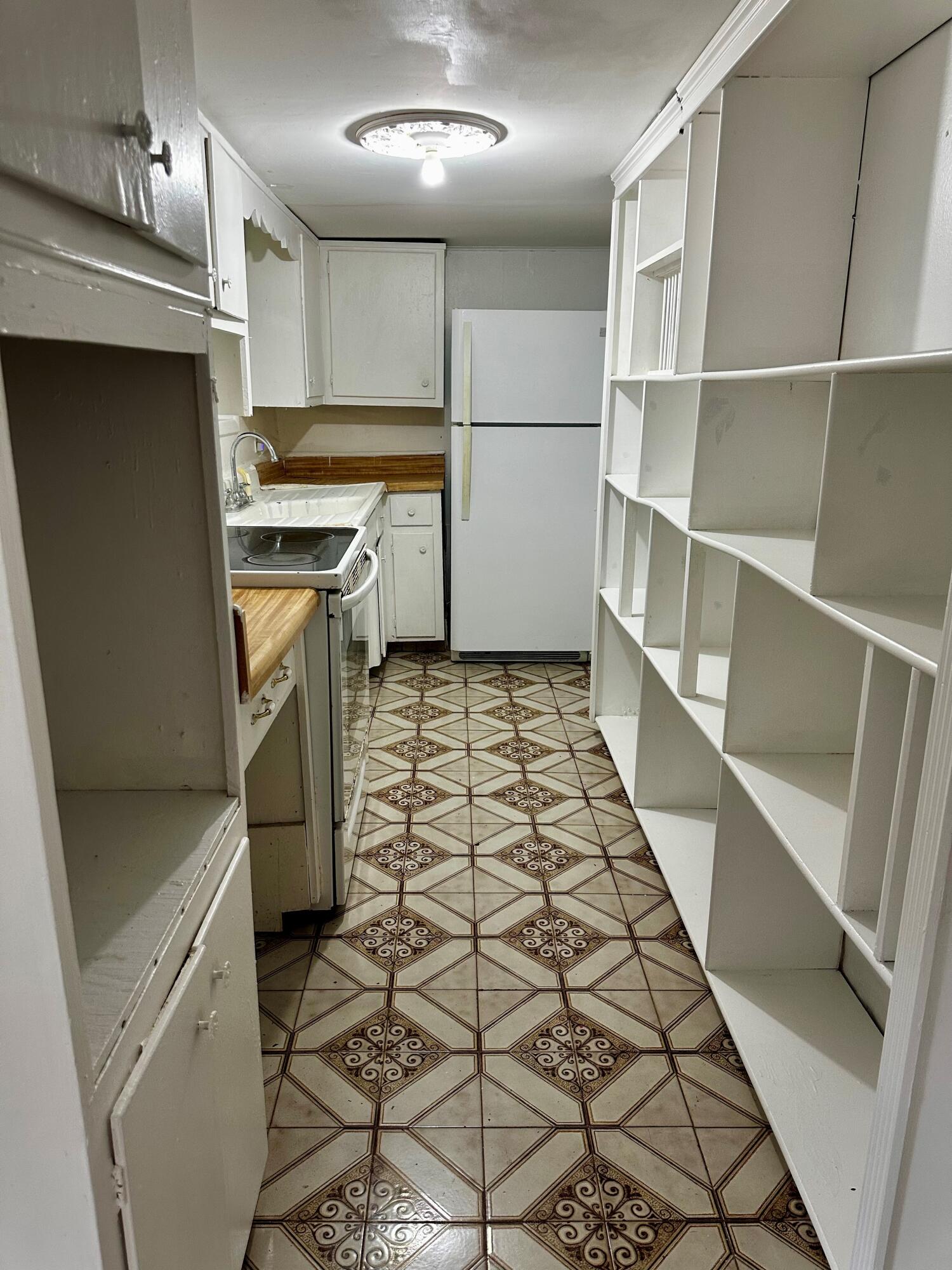 1304 Elizabeth Street Property Photo 8
