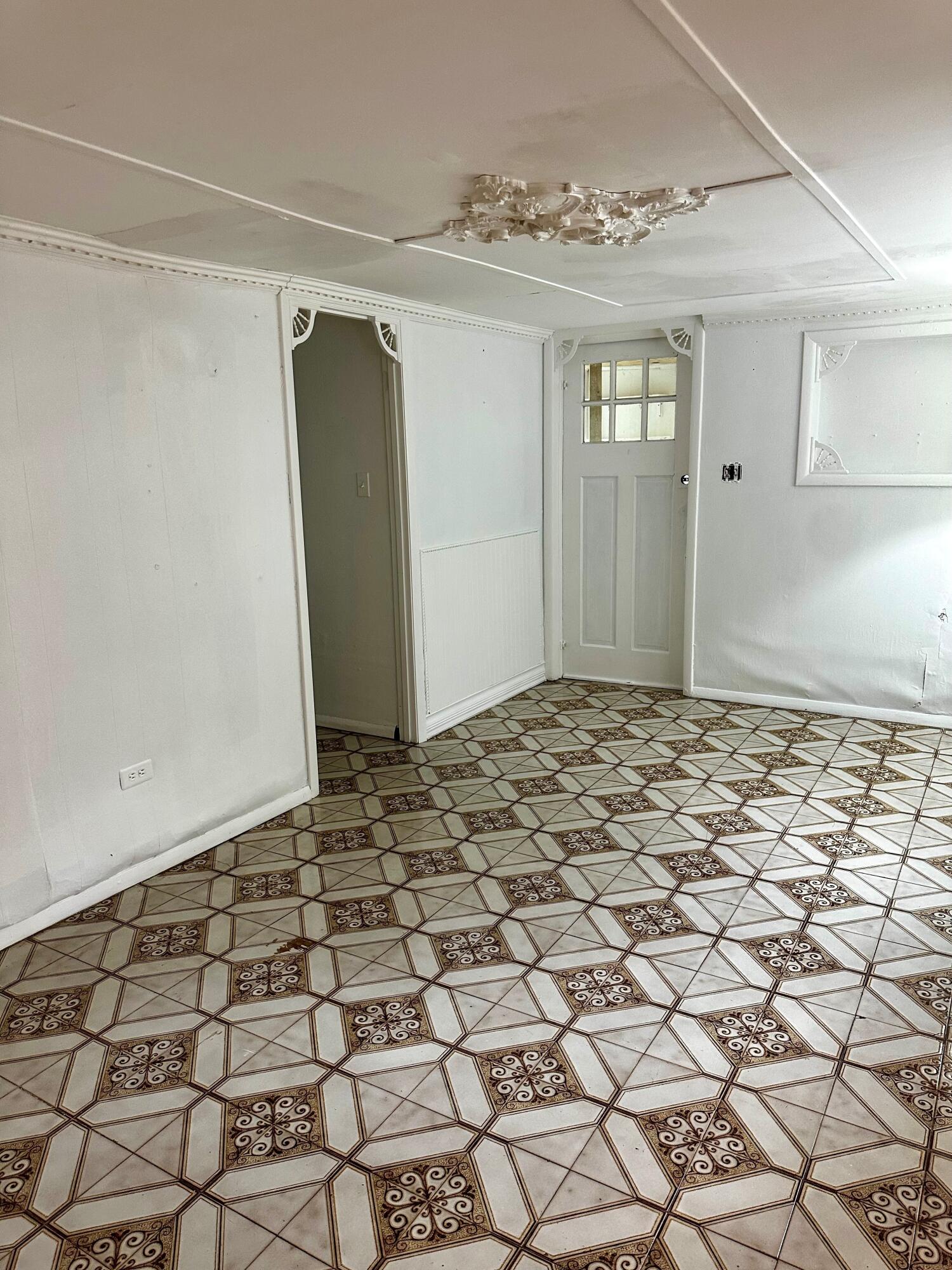 1304 Elizabeth Street Property Photo 10