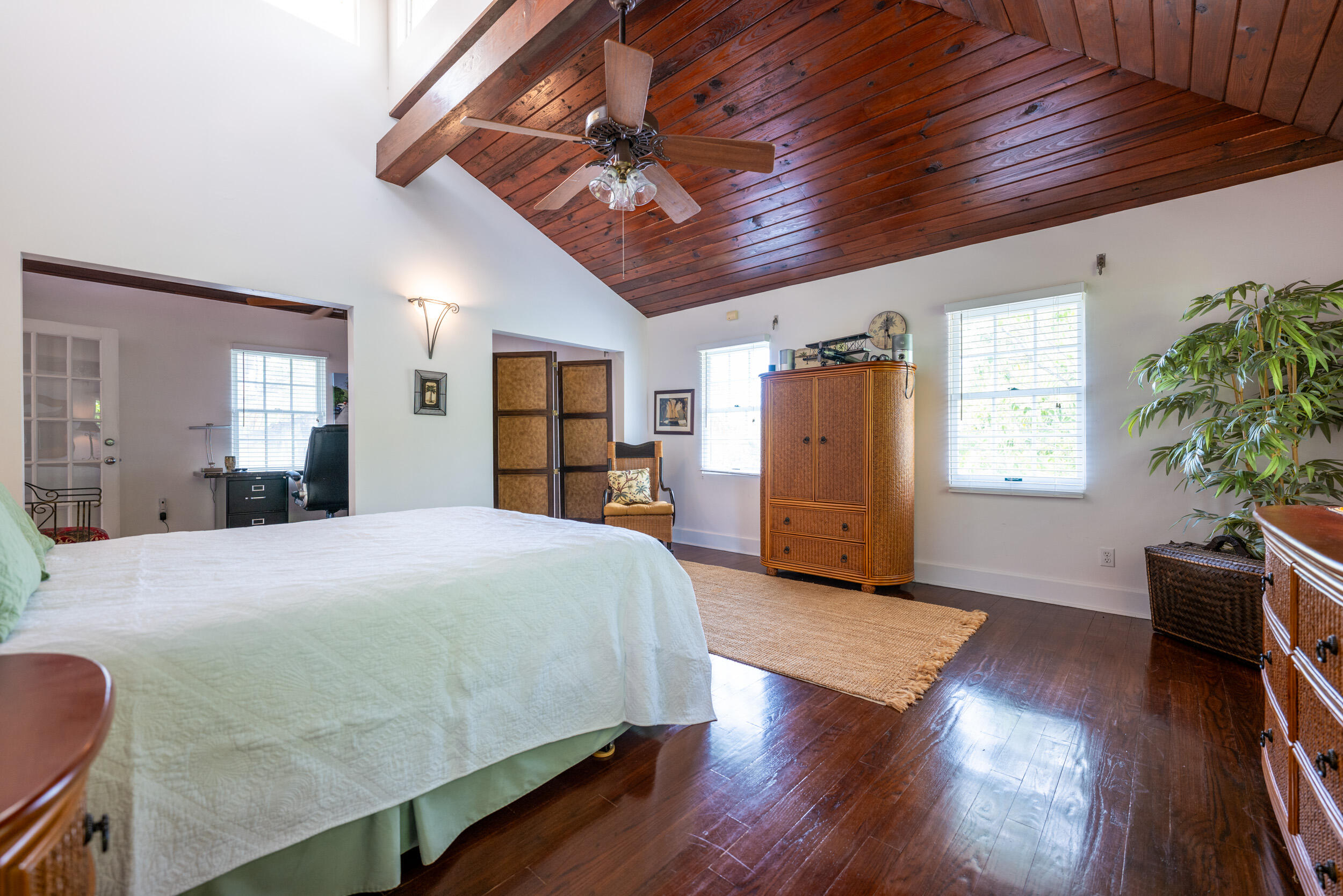 1006 Seminary Street Property Photo 26