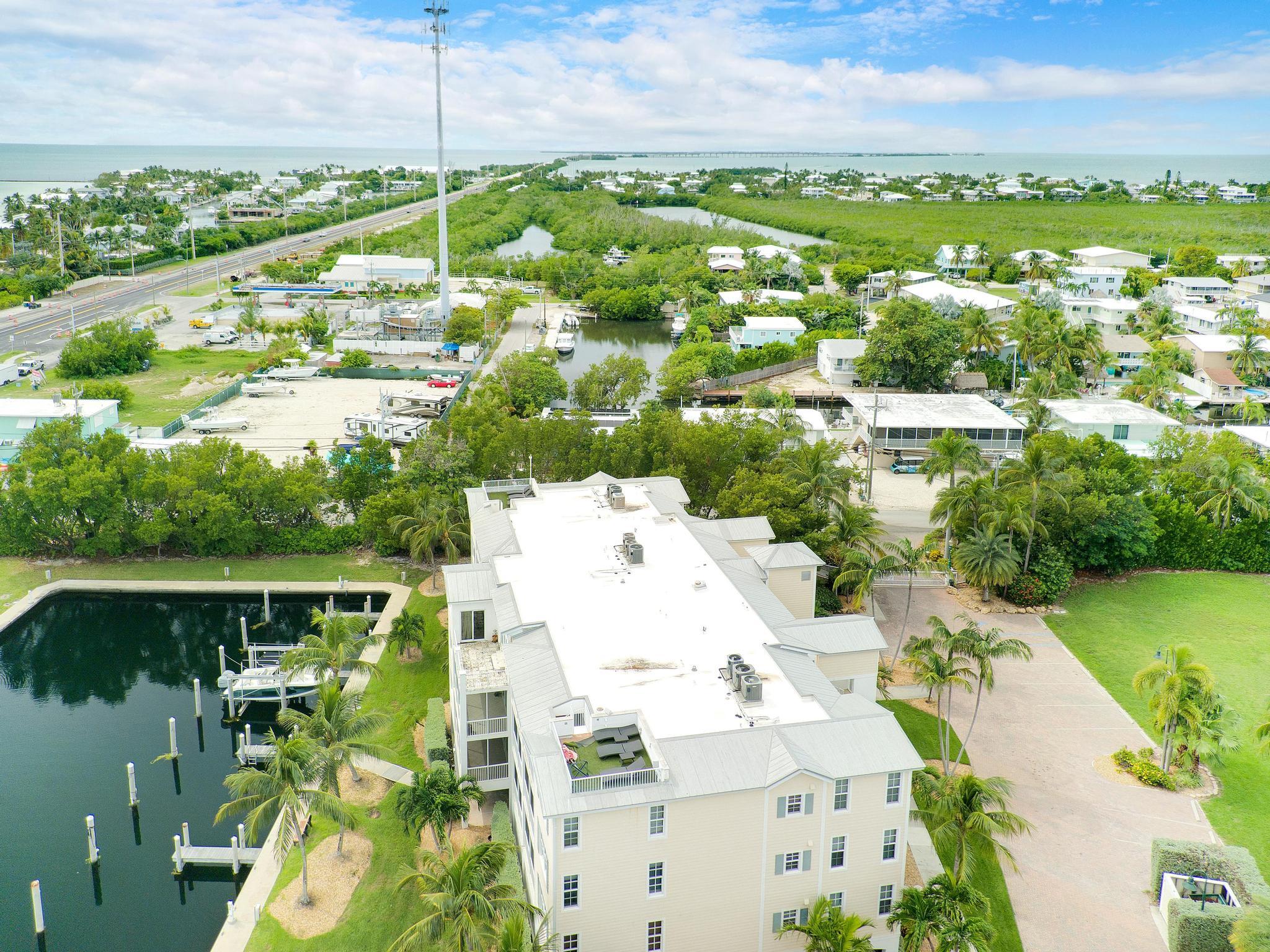 101 Gulfview Drive, 116d & 30' Boat Slip Property Photo 38