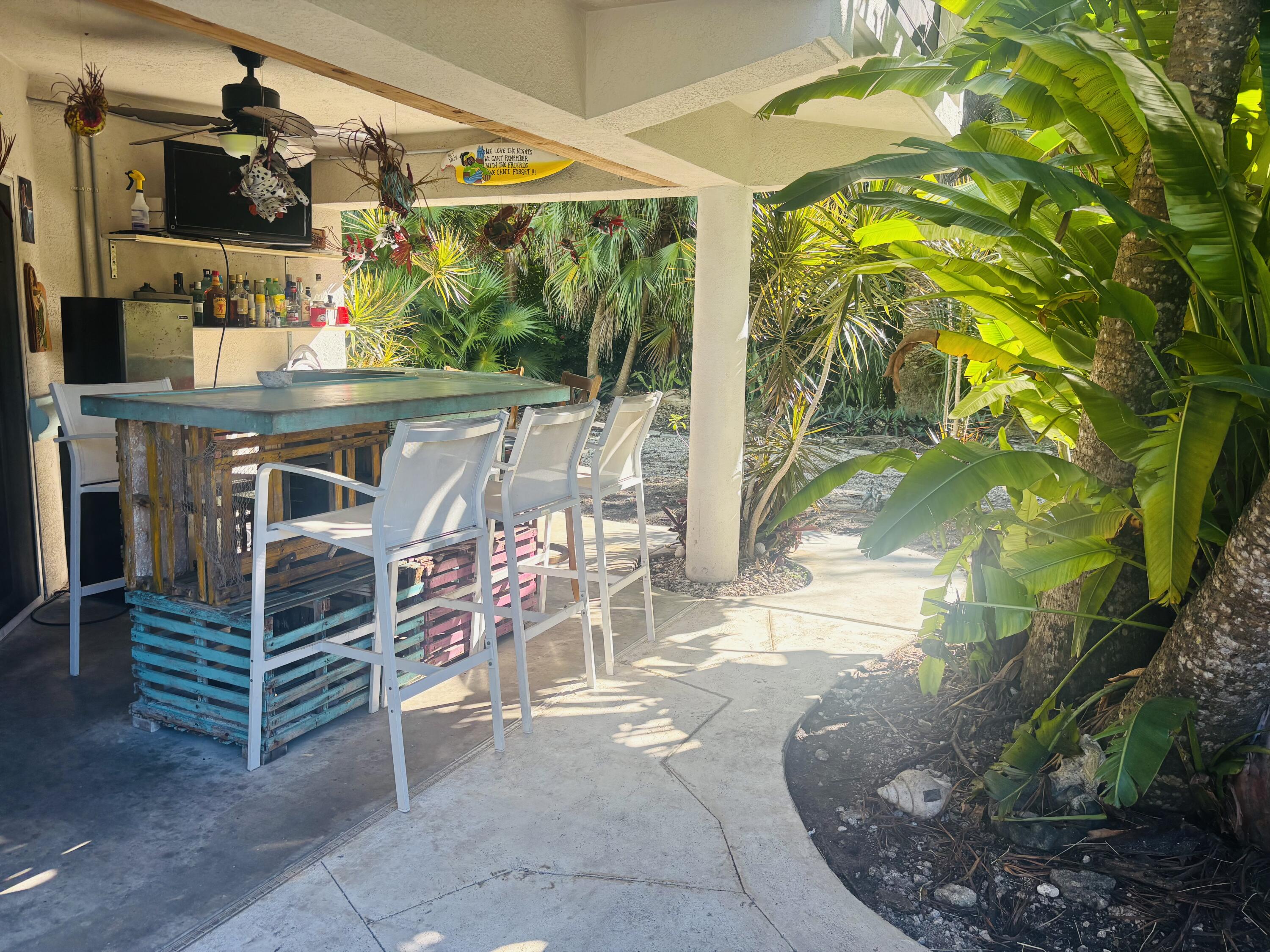 25074 5th Street Property Photo 6