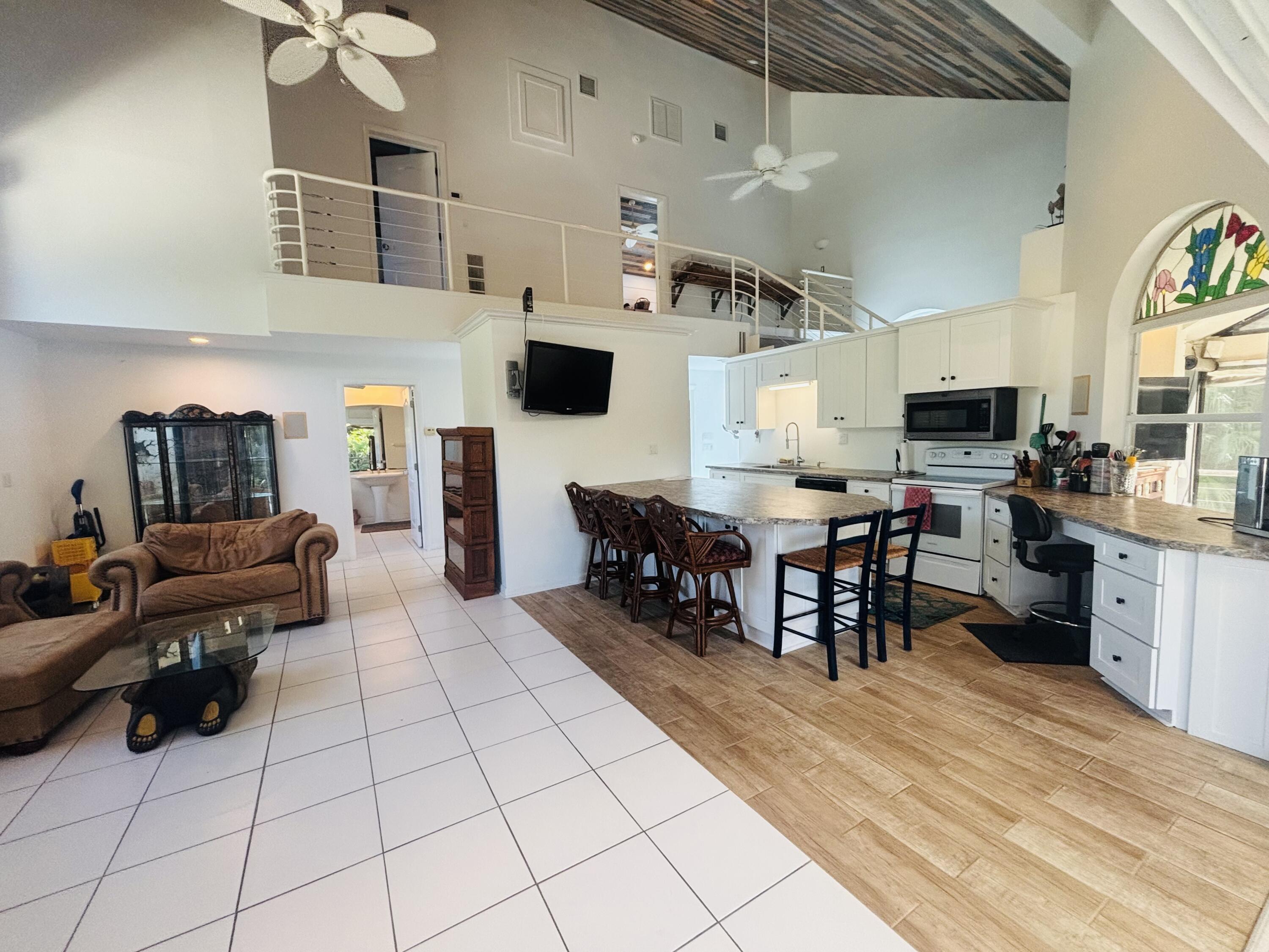 25074 5th Street Property Photo 11