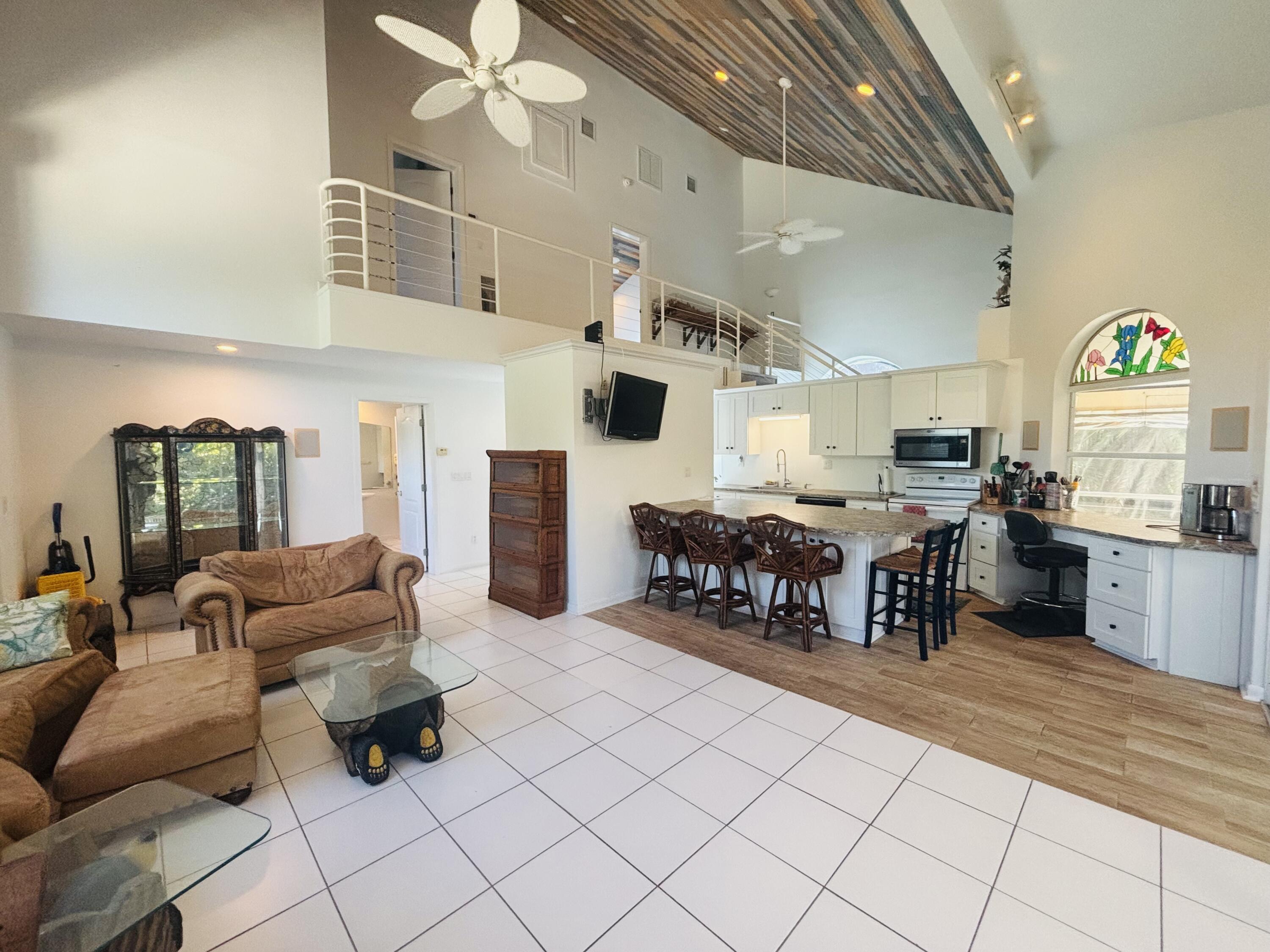 25074 5th Street Property Photo 13