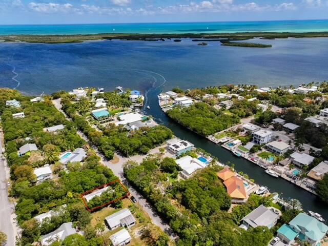 477 Barracuda Boulevard Property Photo 19