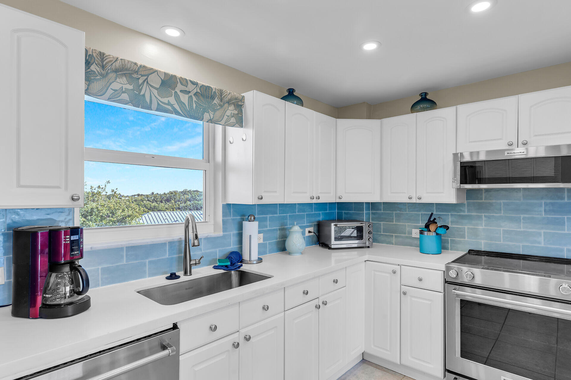 200 Wrenn Street, 407 Property Photo 13