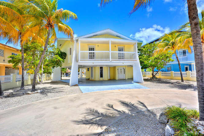 184 Bahama Avenue Property Photo 4