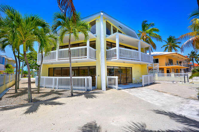 184 Bahama Avenue Property Photo 5