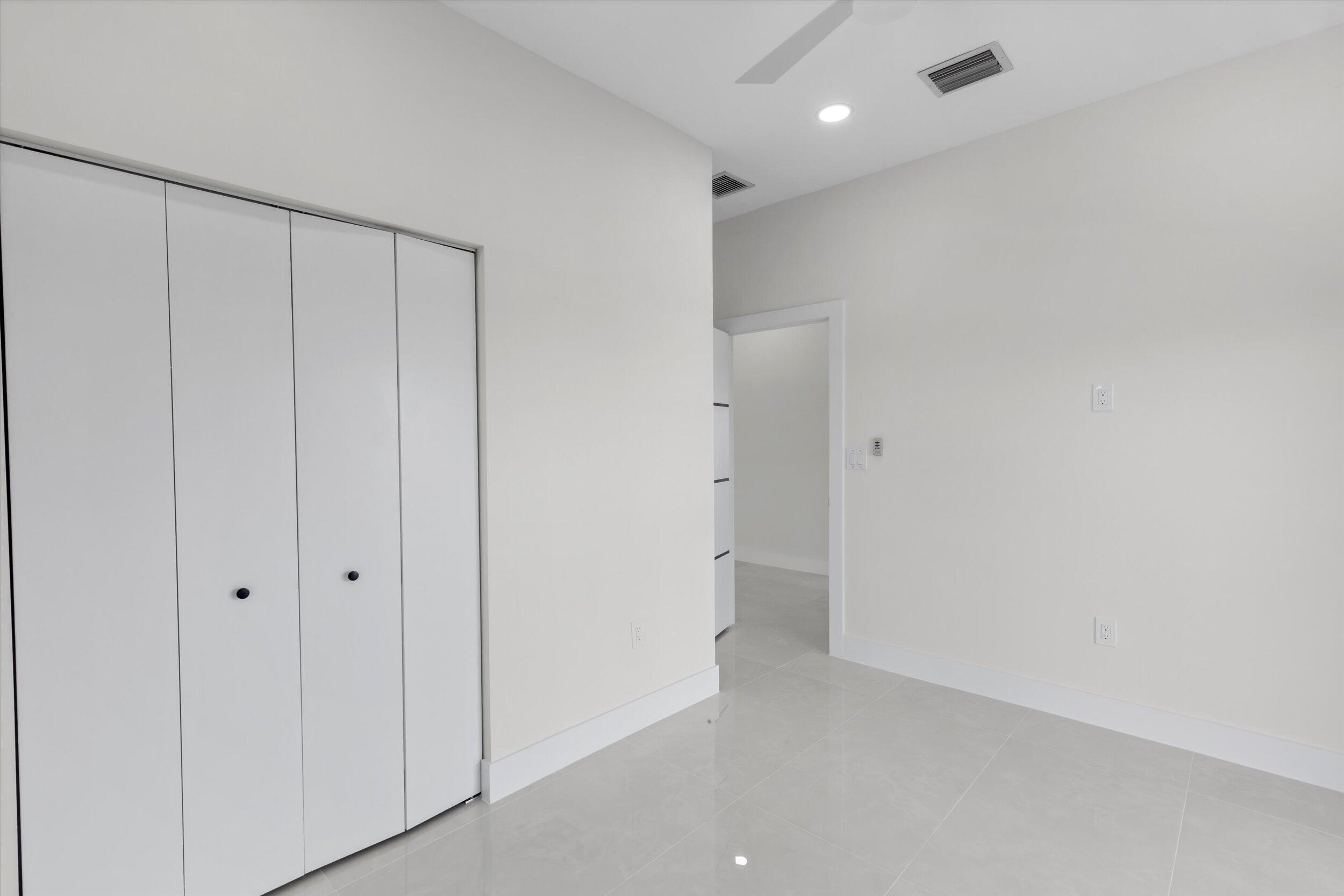 27433 Antigua Lane Property Photo 43