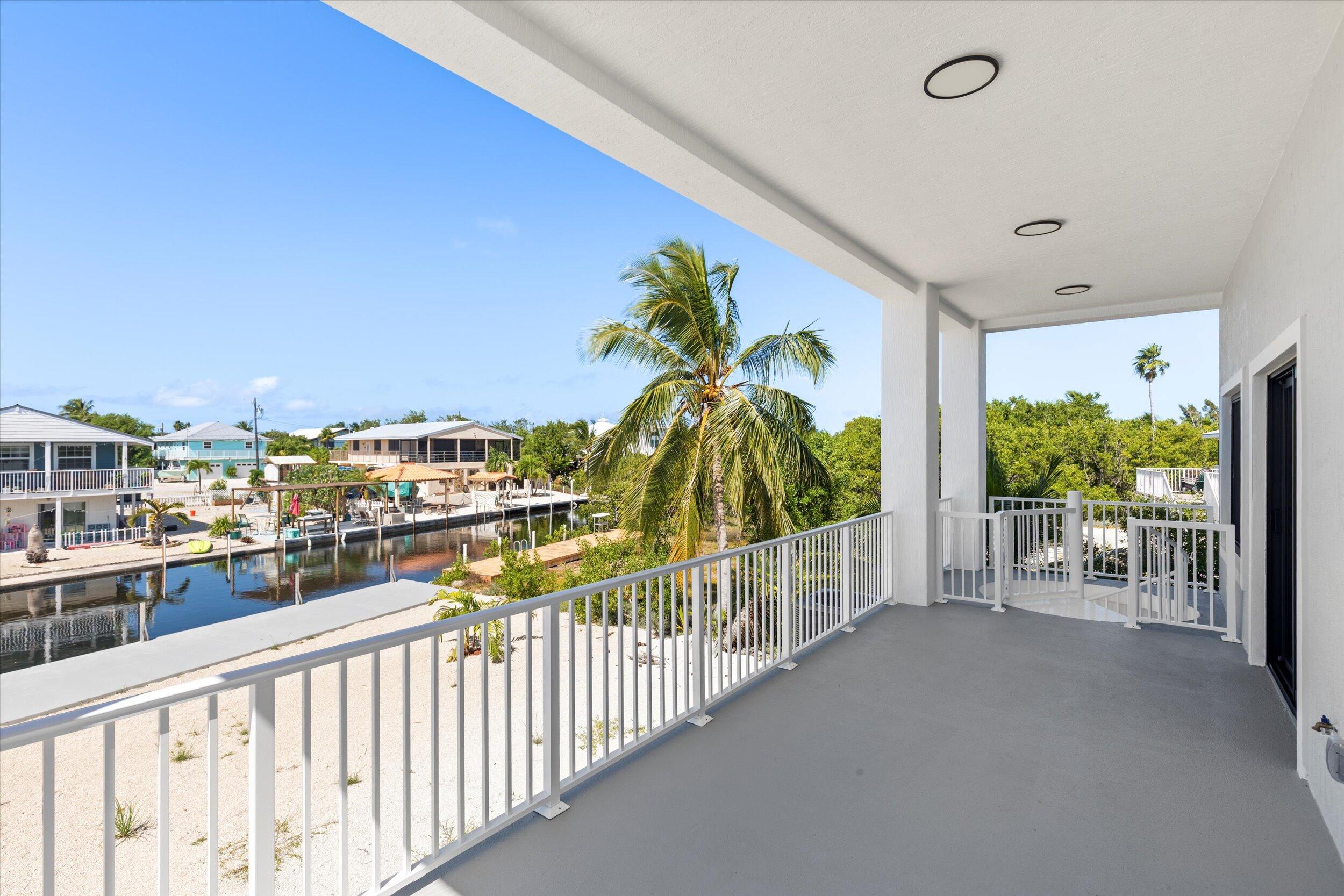 620 Barry Avenue Property Photo 16