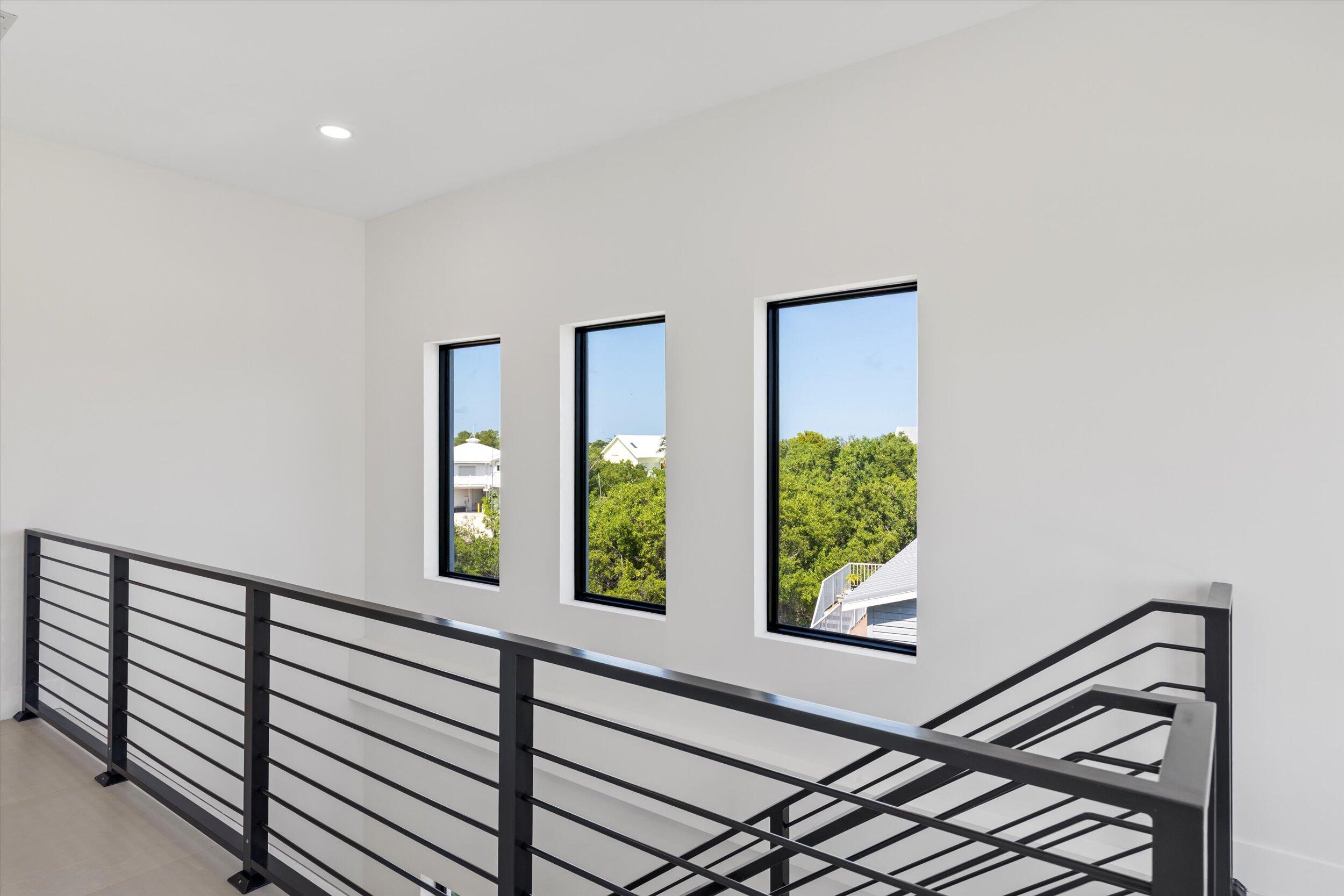 620 Barry Avenue Property Photo 23