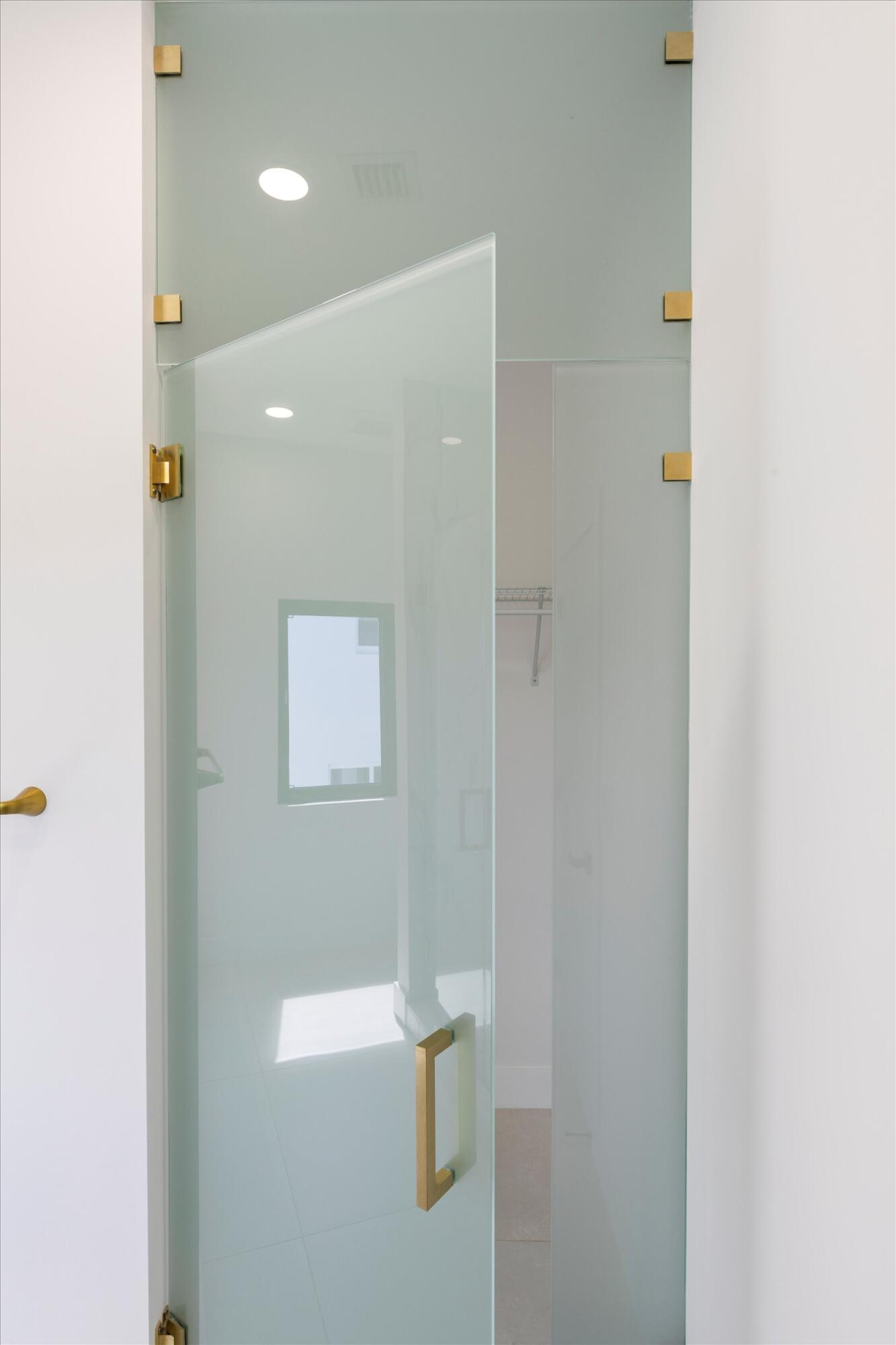 620 Barry Avenue Property Photo 27