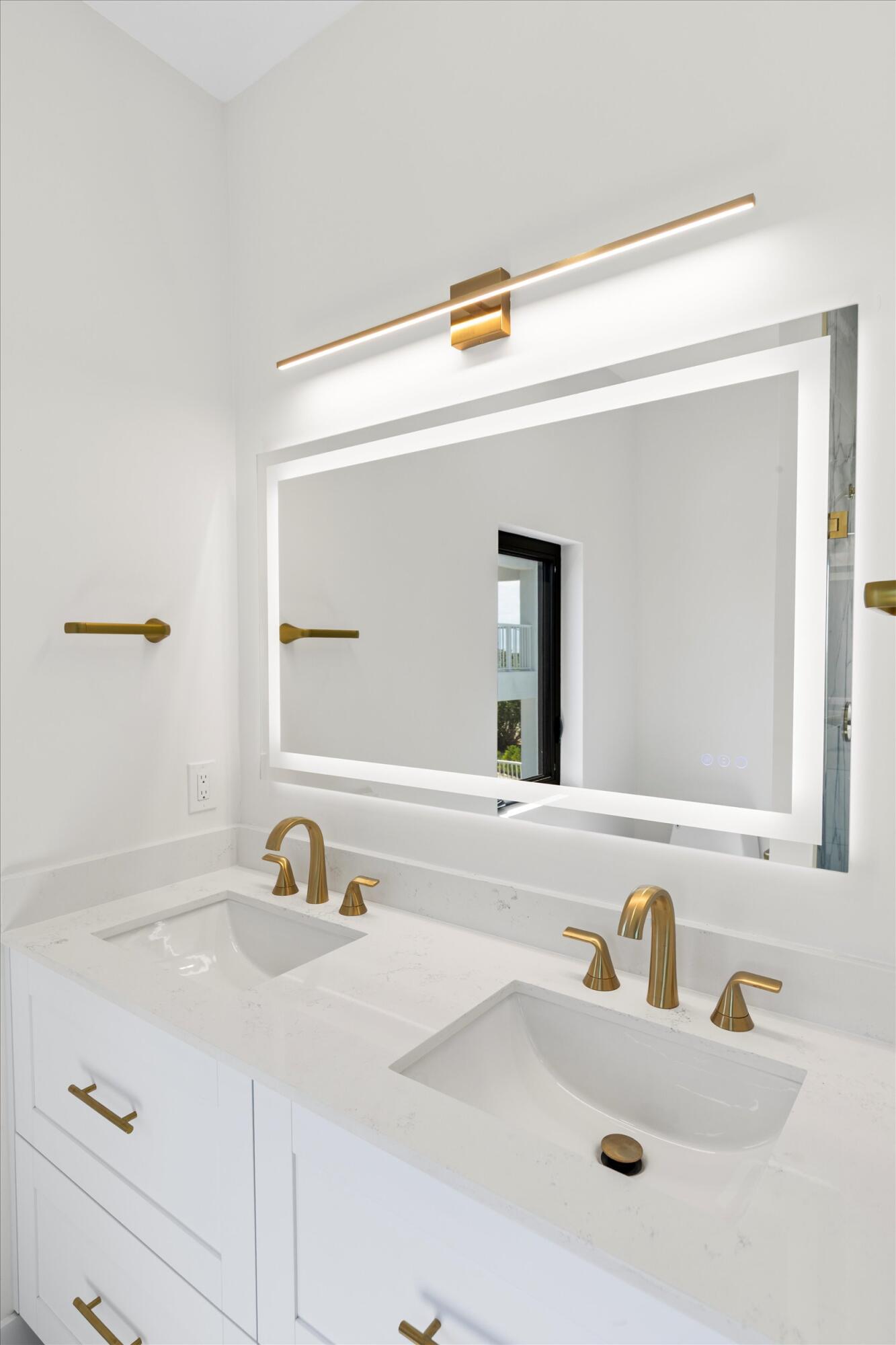 620 Barry Avenue Property Photo 29