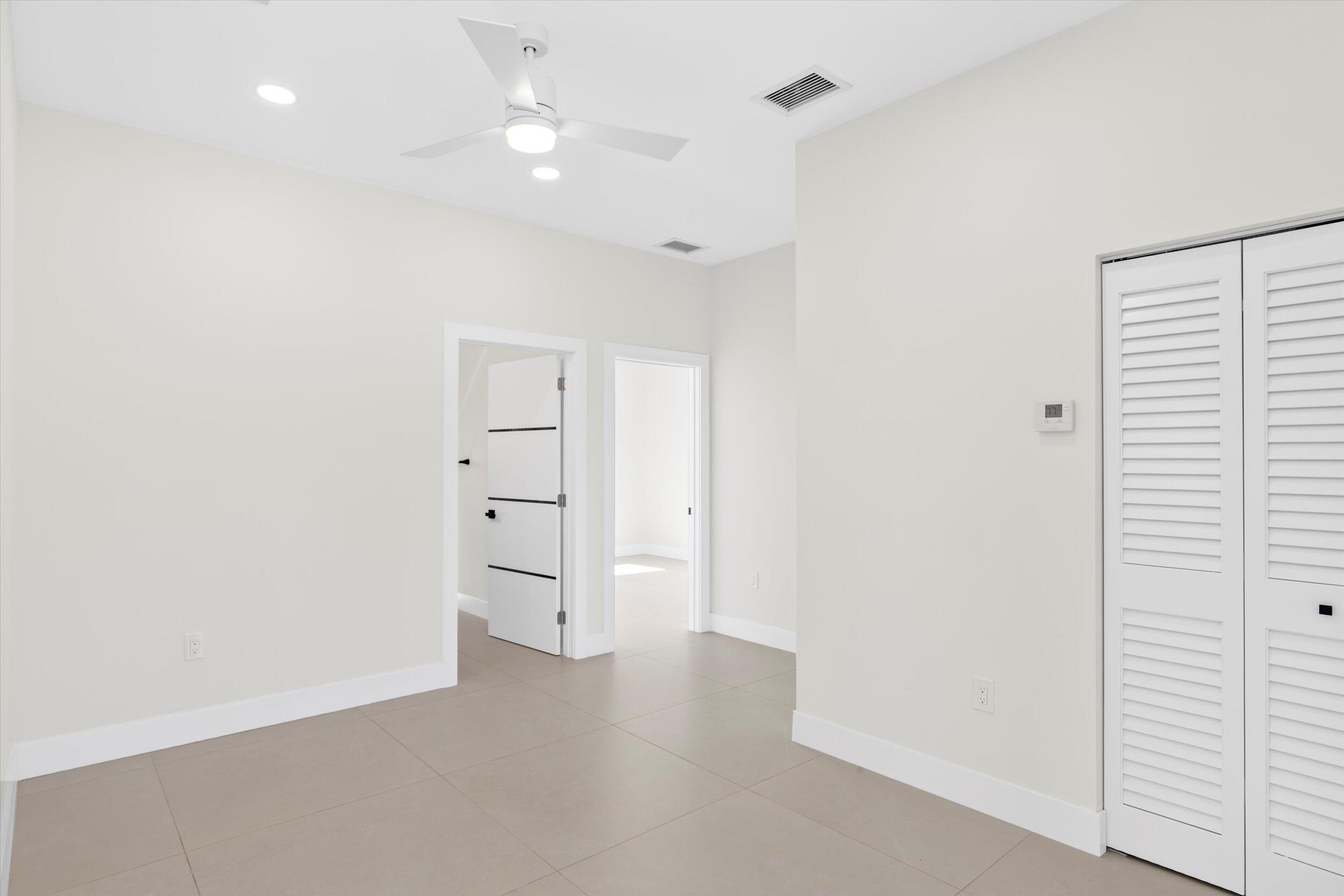 620 Barry Avenue Property Photo 30