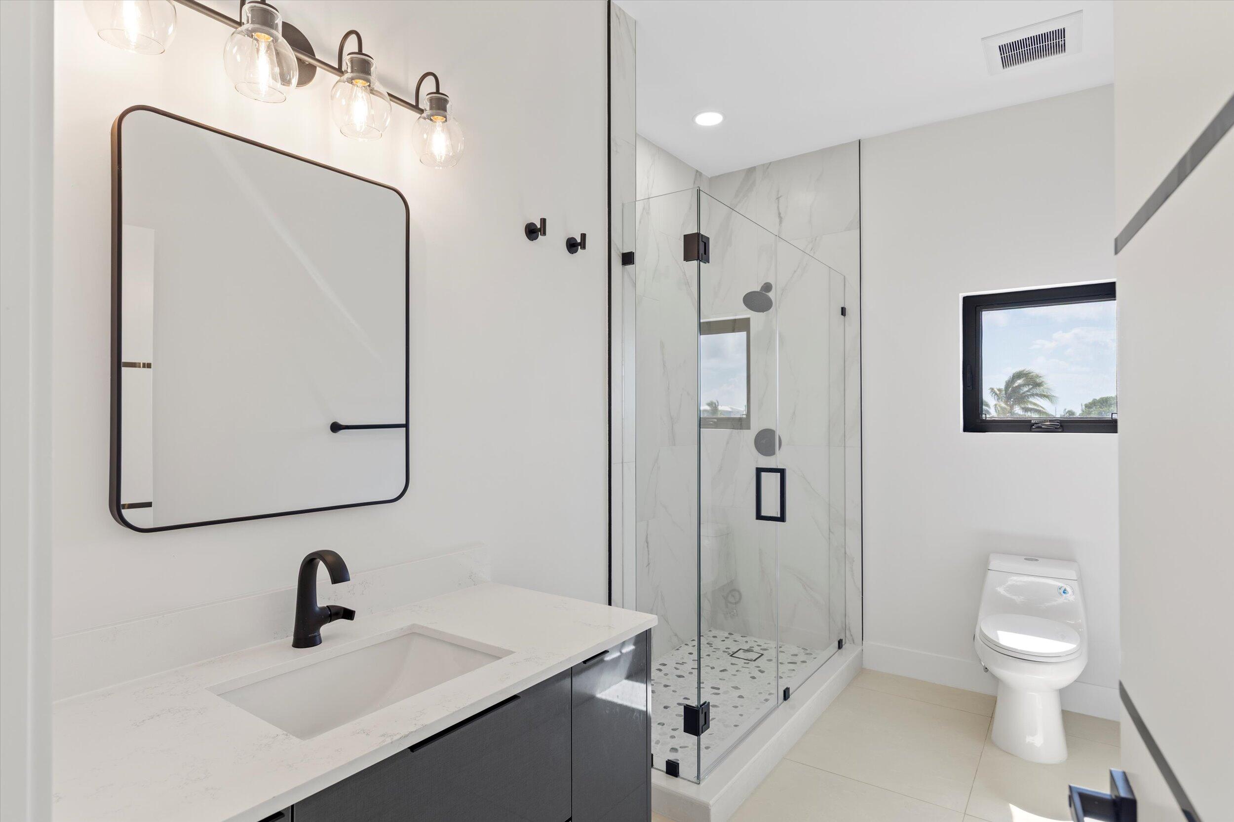 620 Barry Avenue Property Photo 32