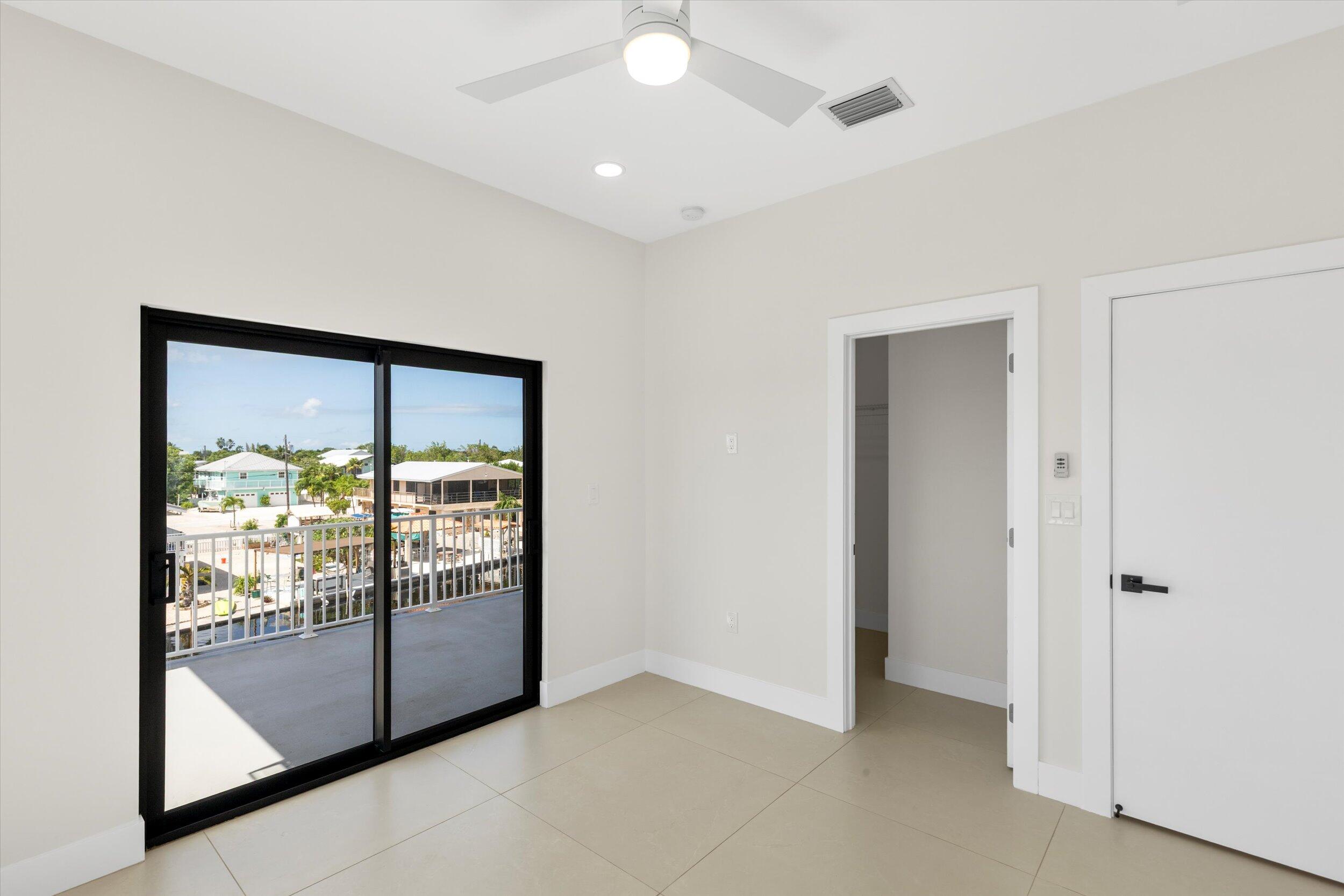 620 Barry Avenue Property Photo 42