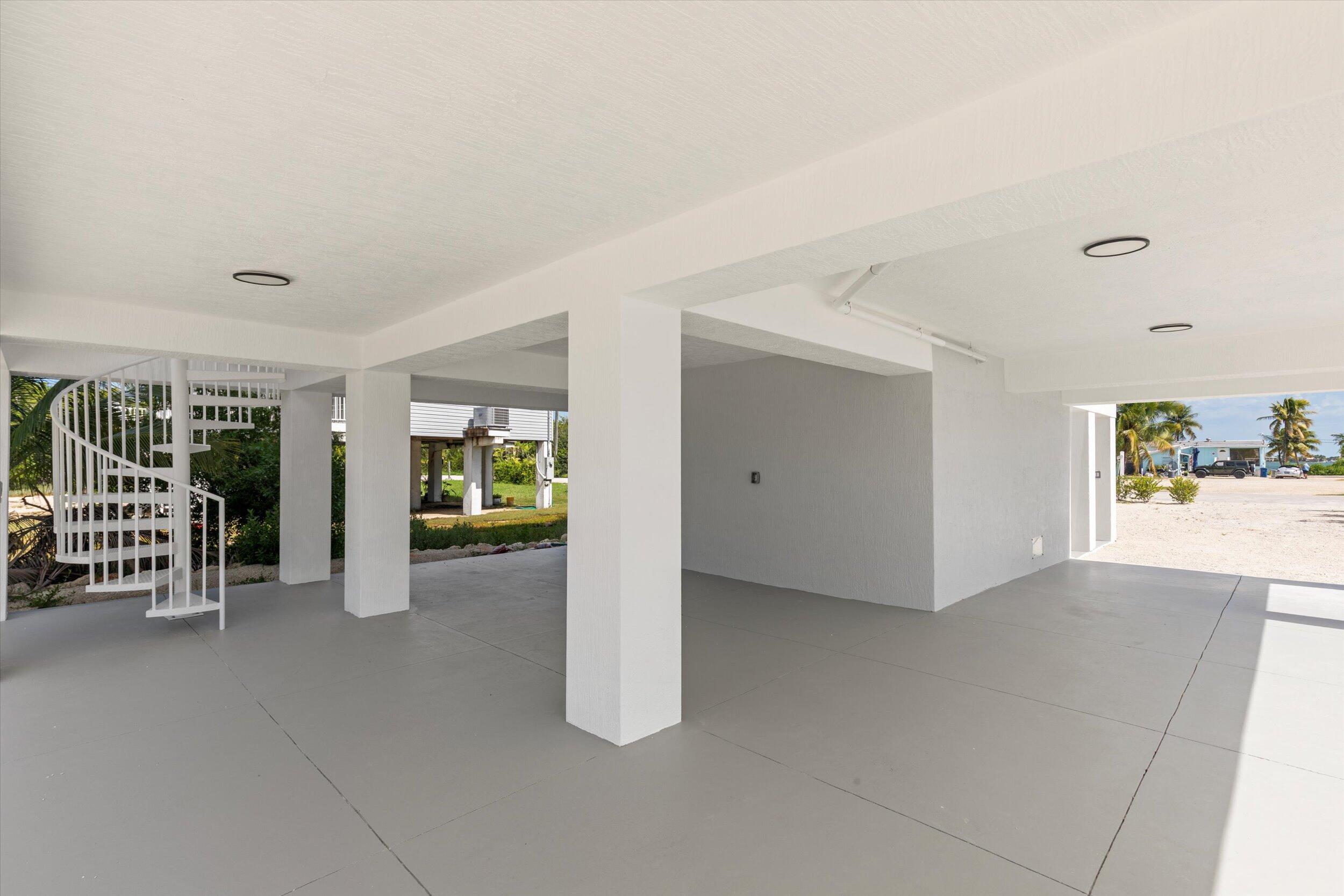 620 Barry Avenue Property Photo 45