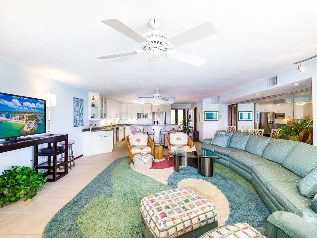 101 E Ocean Drive, C304 Property Photo 9