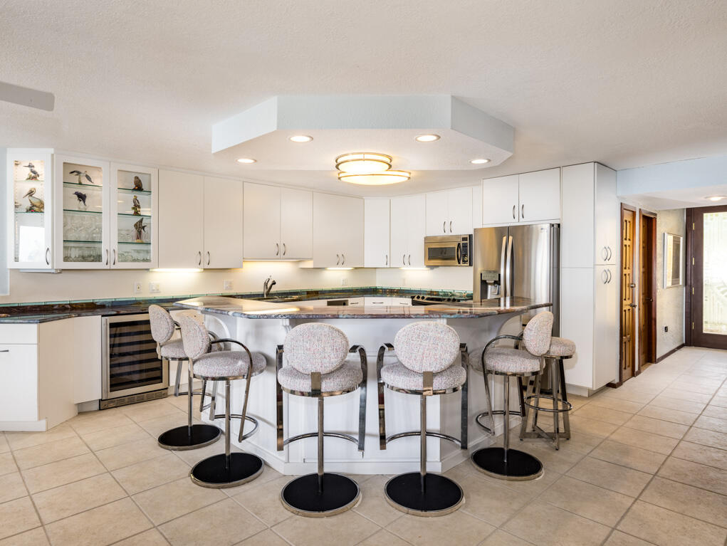 101 E Ocean Drive, C304 Property Photo 10