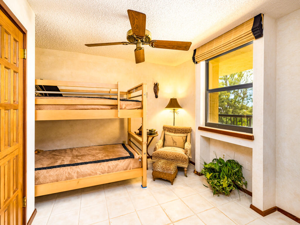 101 E Ocean Drive, C304 Property Photo 19