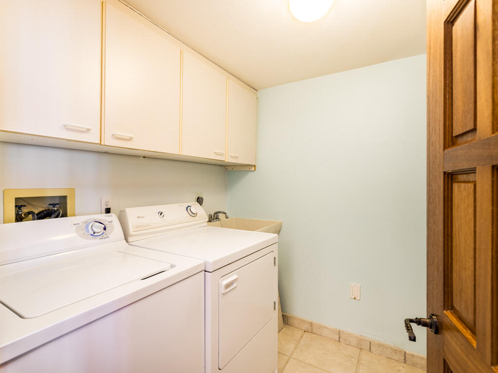 101 E Ocean Drive, C304 Property Photo 21