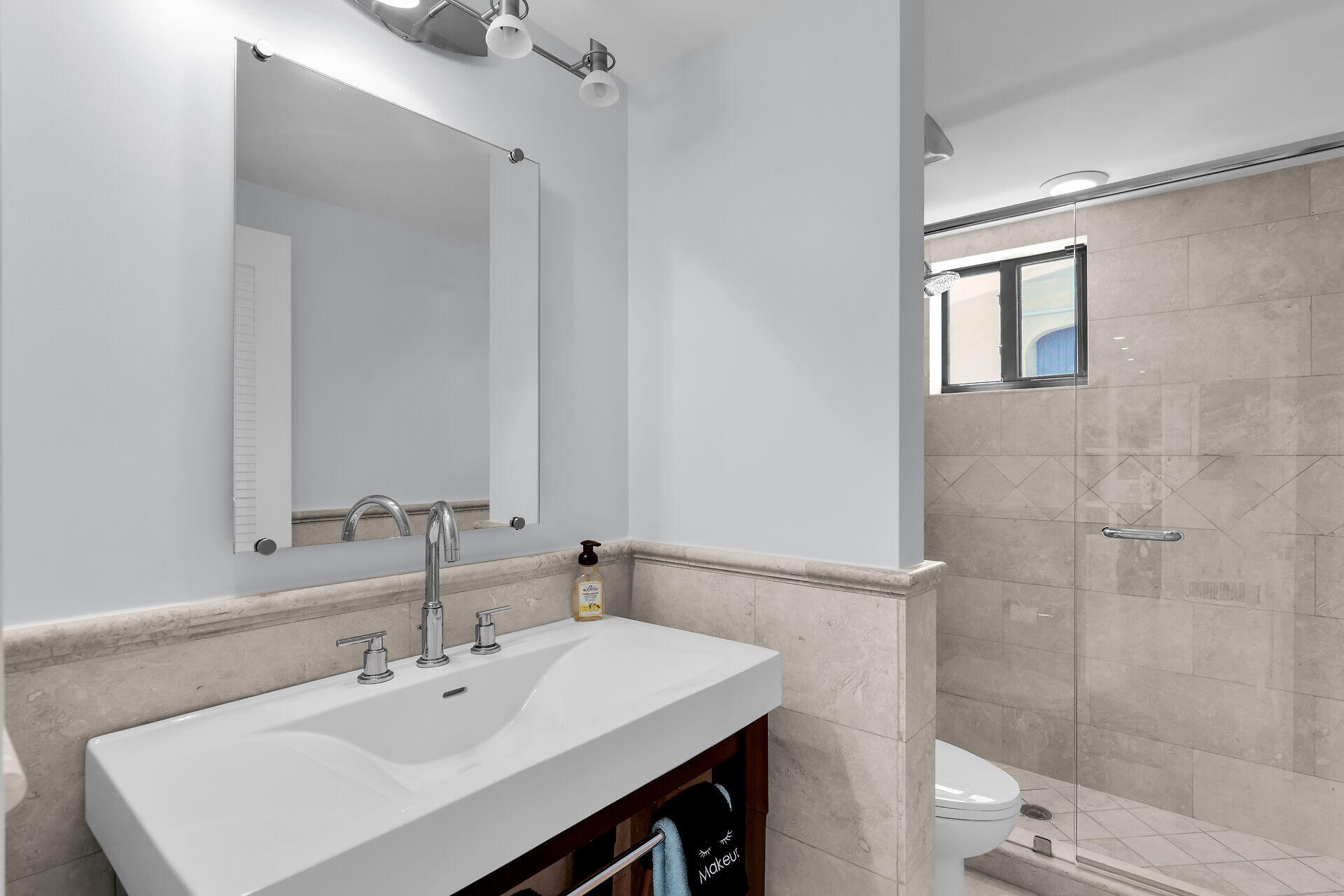 72 W Plaza Granada Property Photo 25